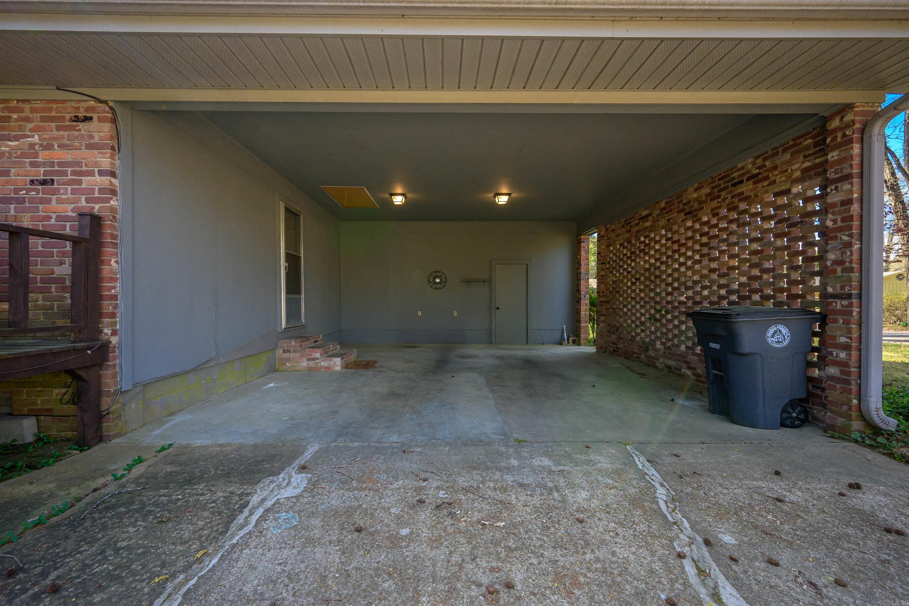 1404 Fox Drive