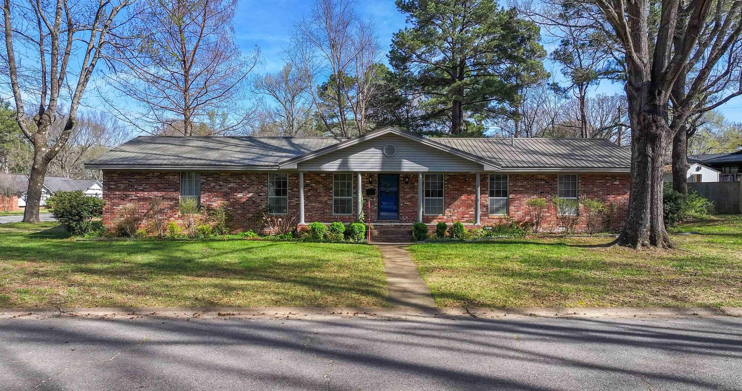 1404 Fox Drive