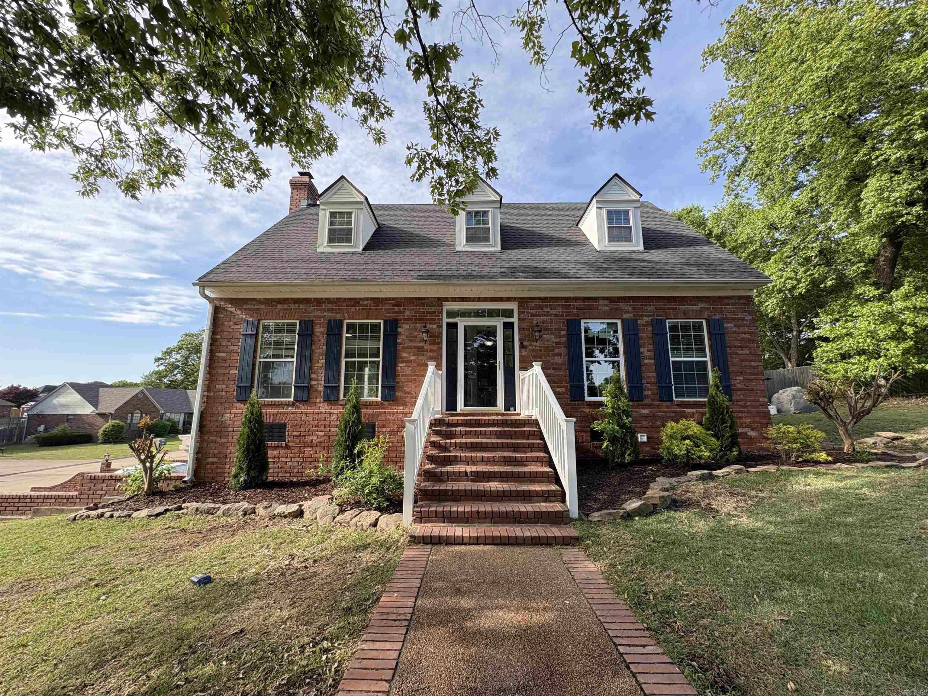 311 Live Oak