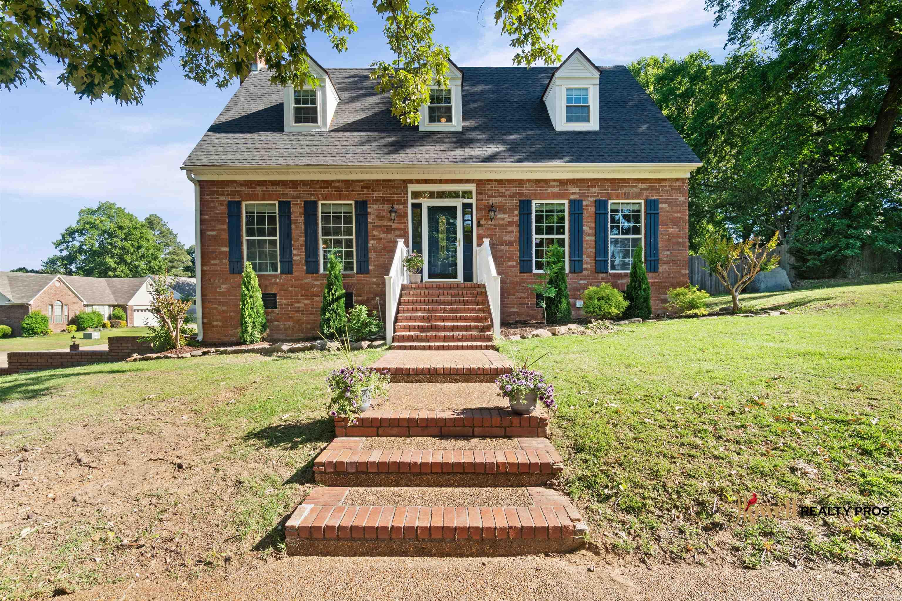 311 Live Oak