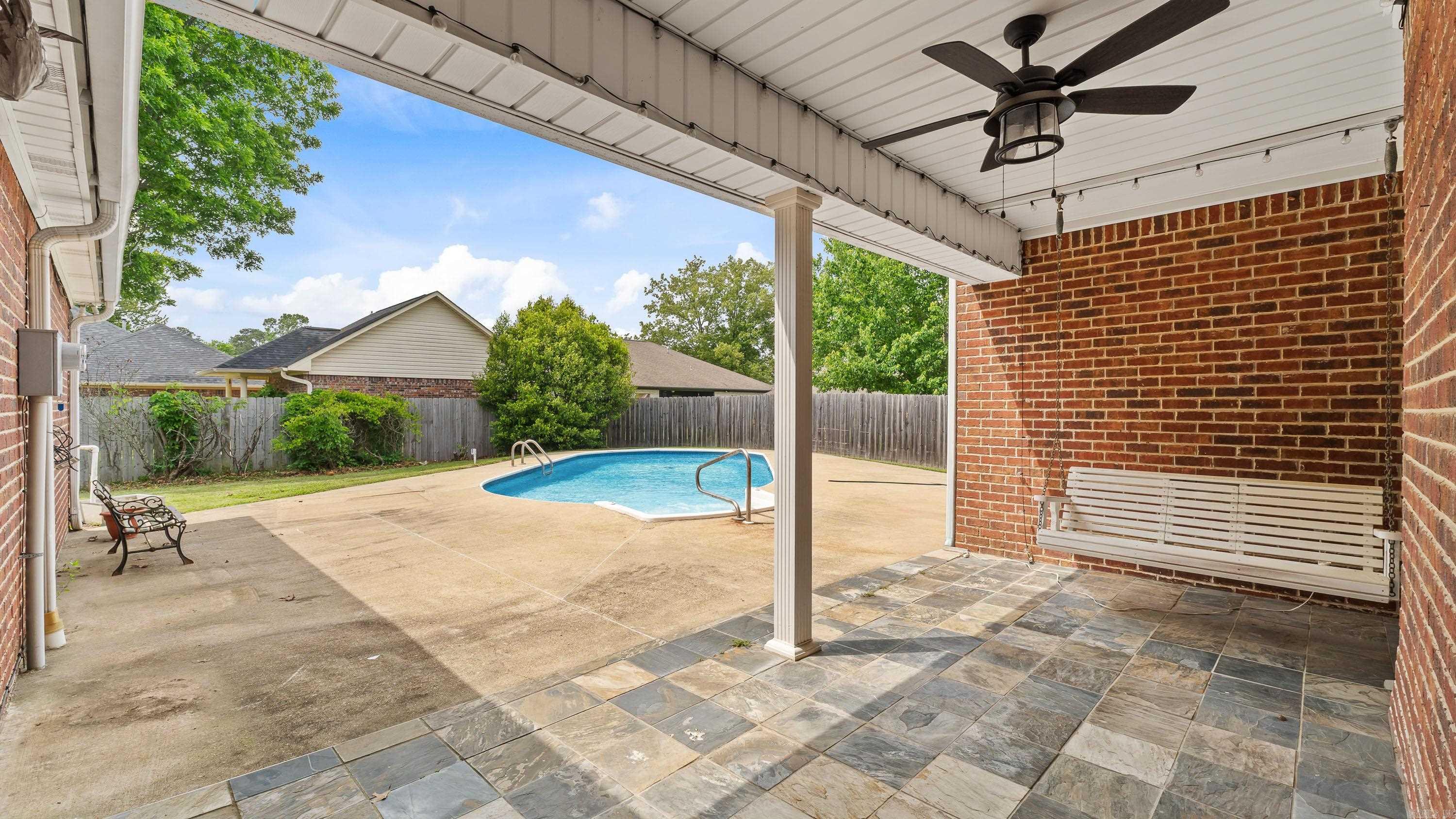 7005 Forest Oak Drive