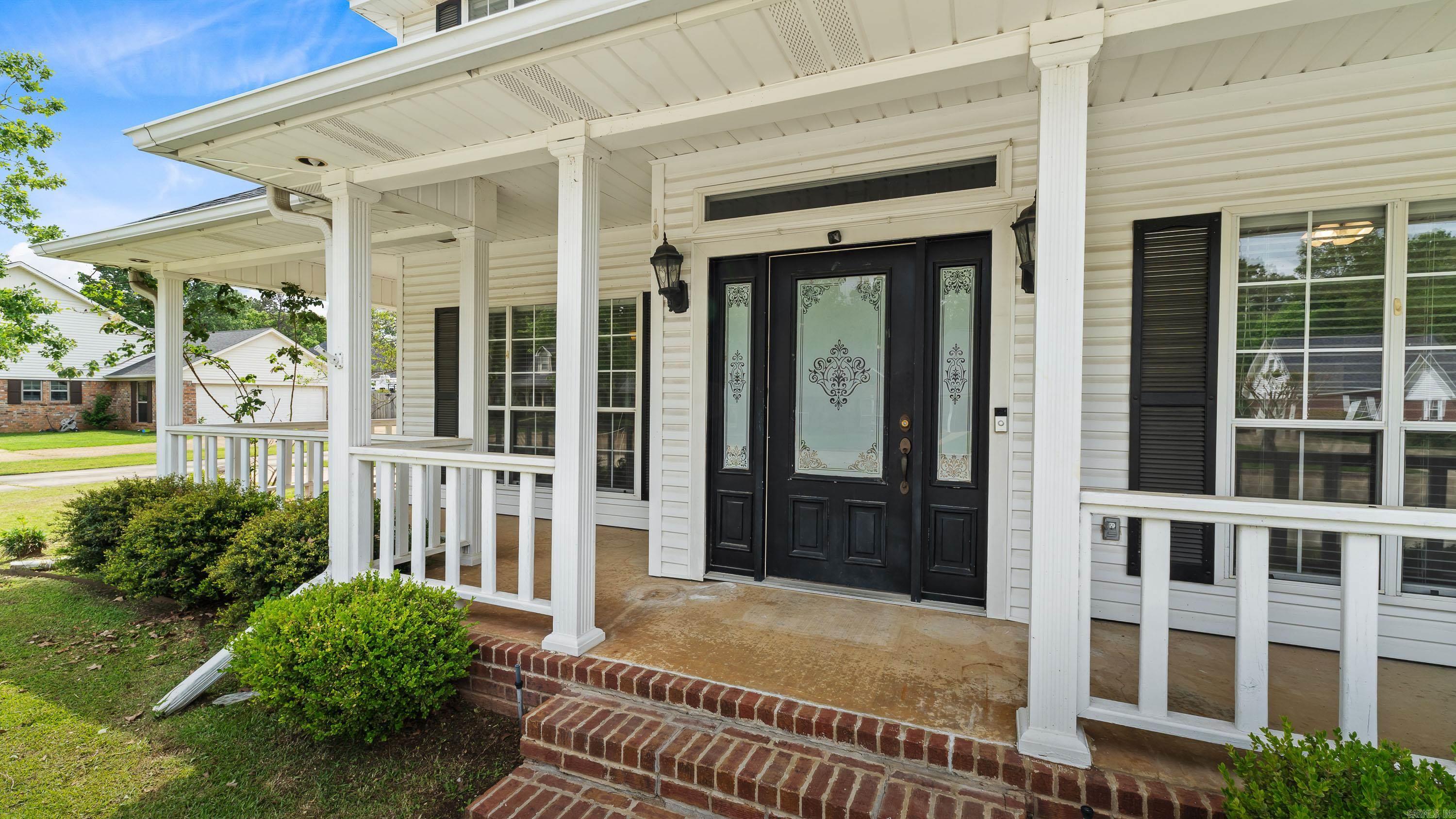 7005 Forest Oak Drive