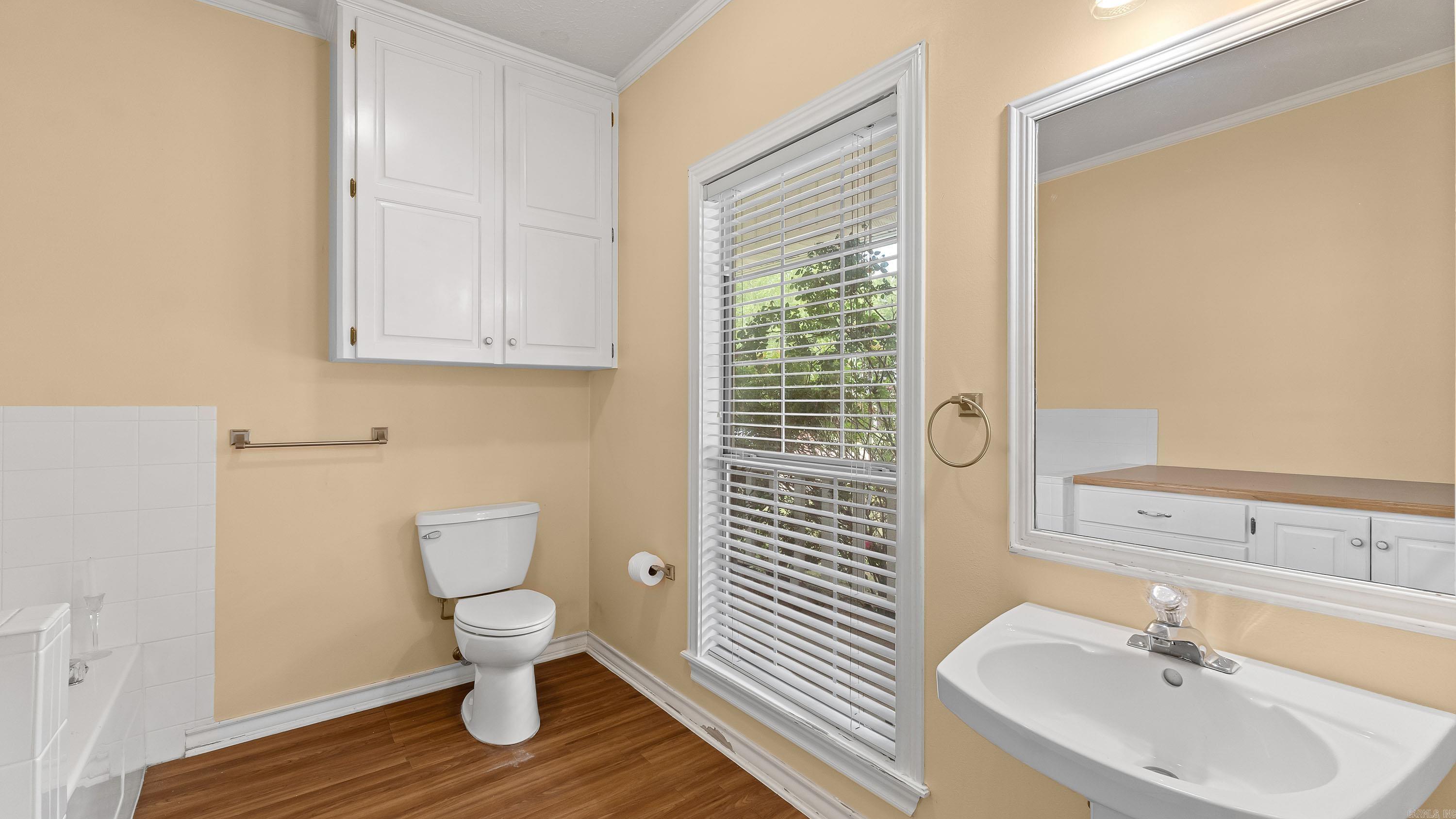 7005 Forest Oak Drive