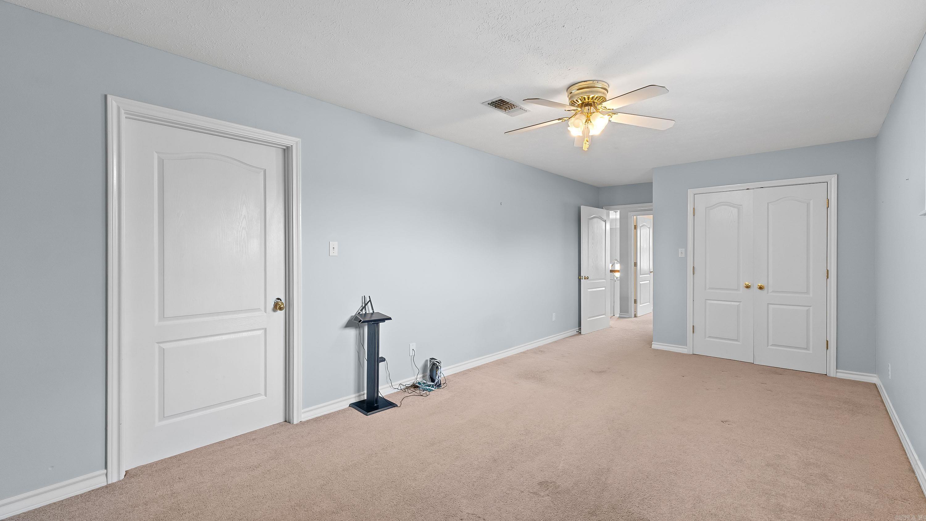 7005 Forest Oak Drive