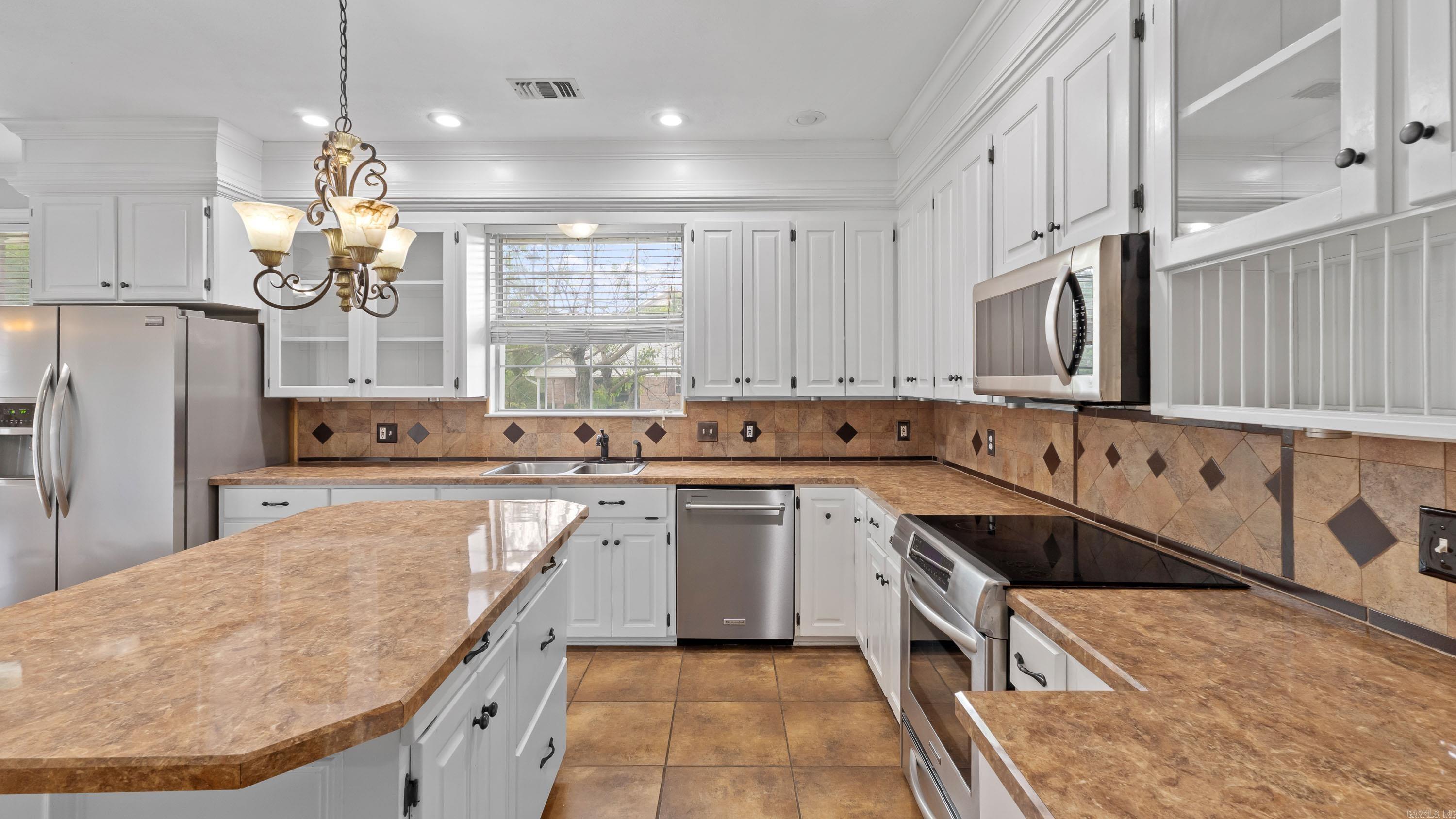 7005 Forest Oak Drive