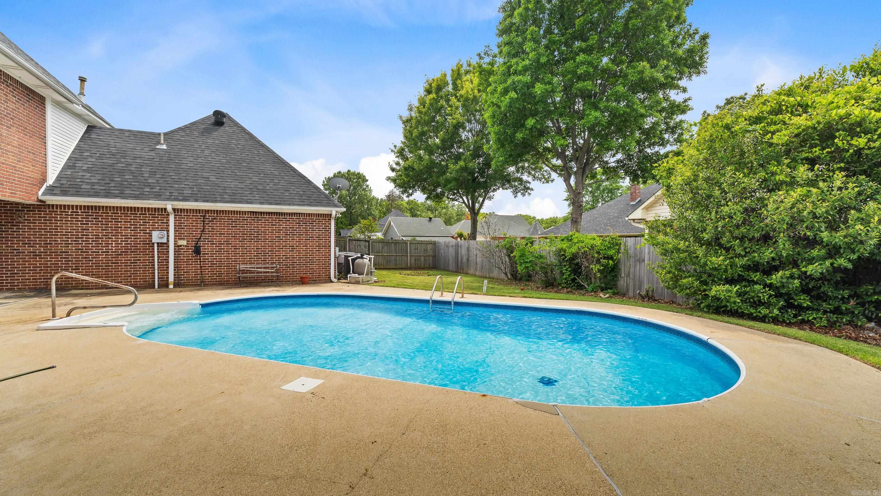 7005 Forest Oak Drive