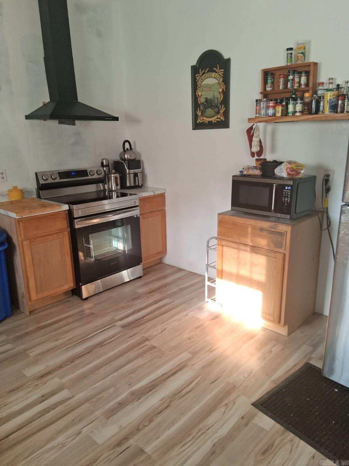 301 Jackson 7 Road