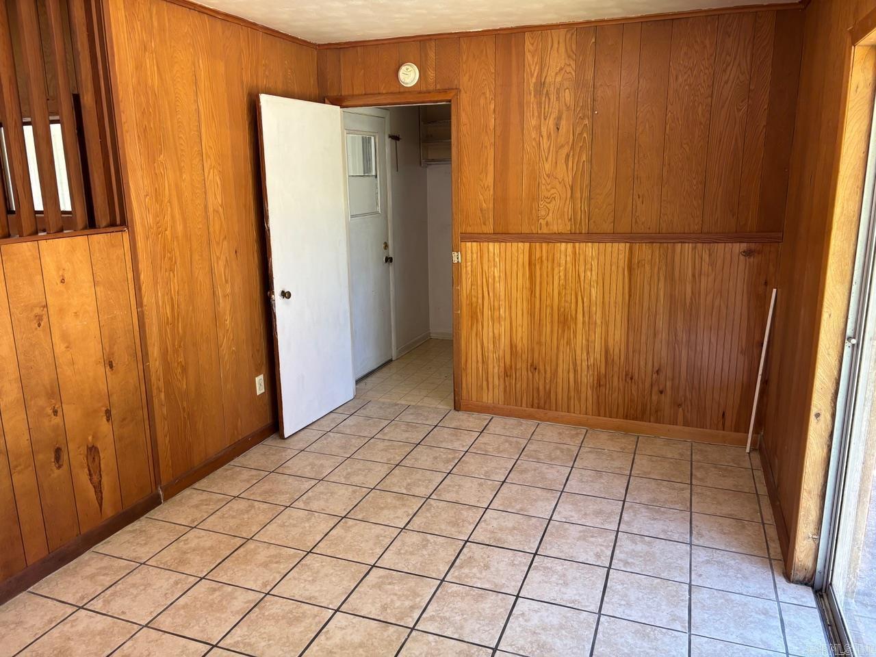 128 Cloverdale Blvd