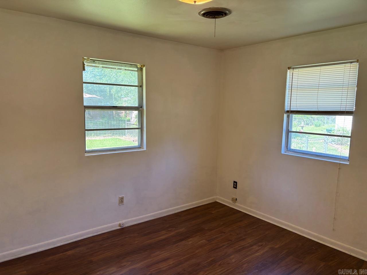 128 Cloverdale Blvd