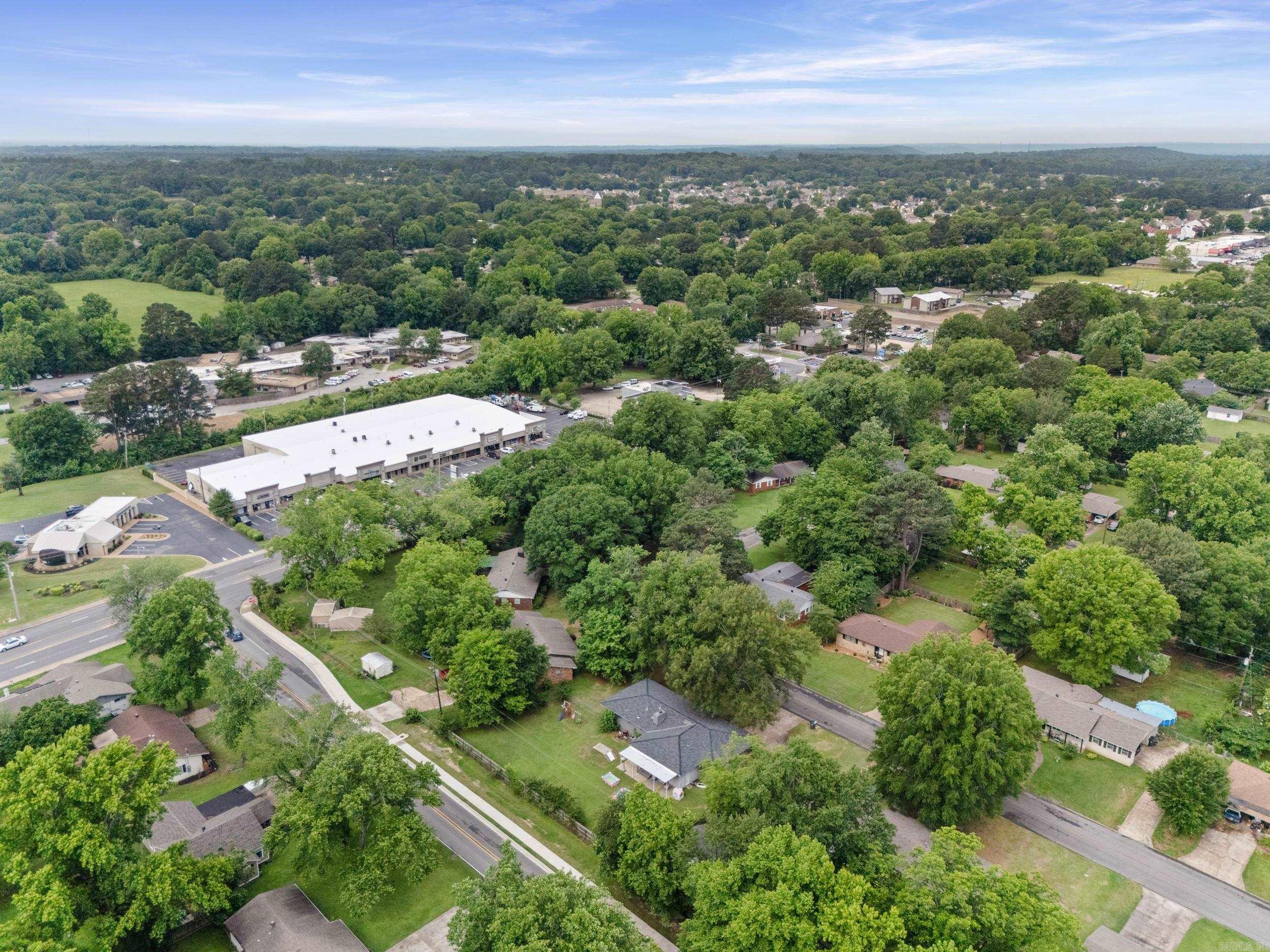 8 Susan Dr Drive