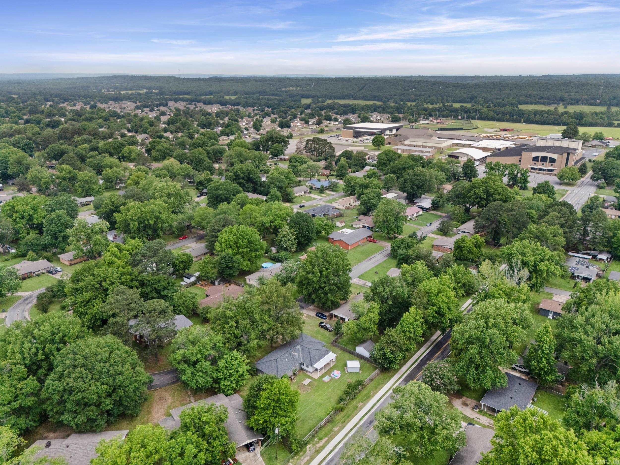 8 Susan Dr Drive
