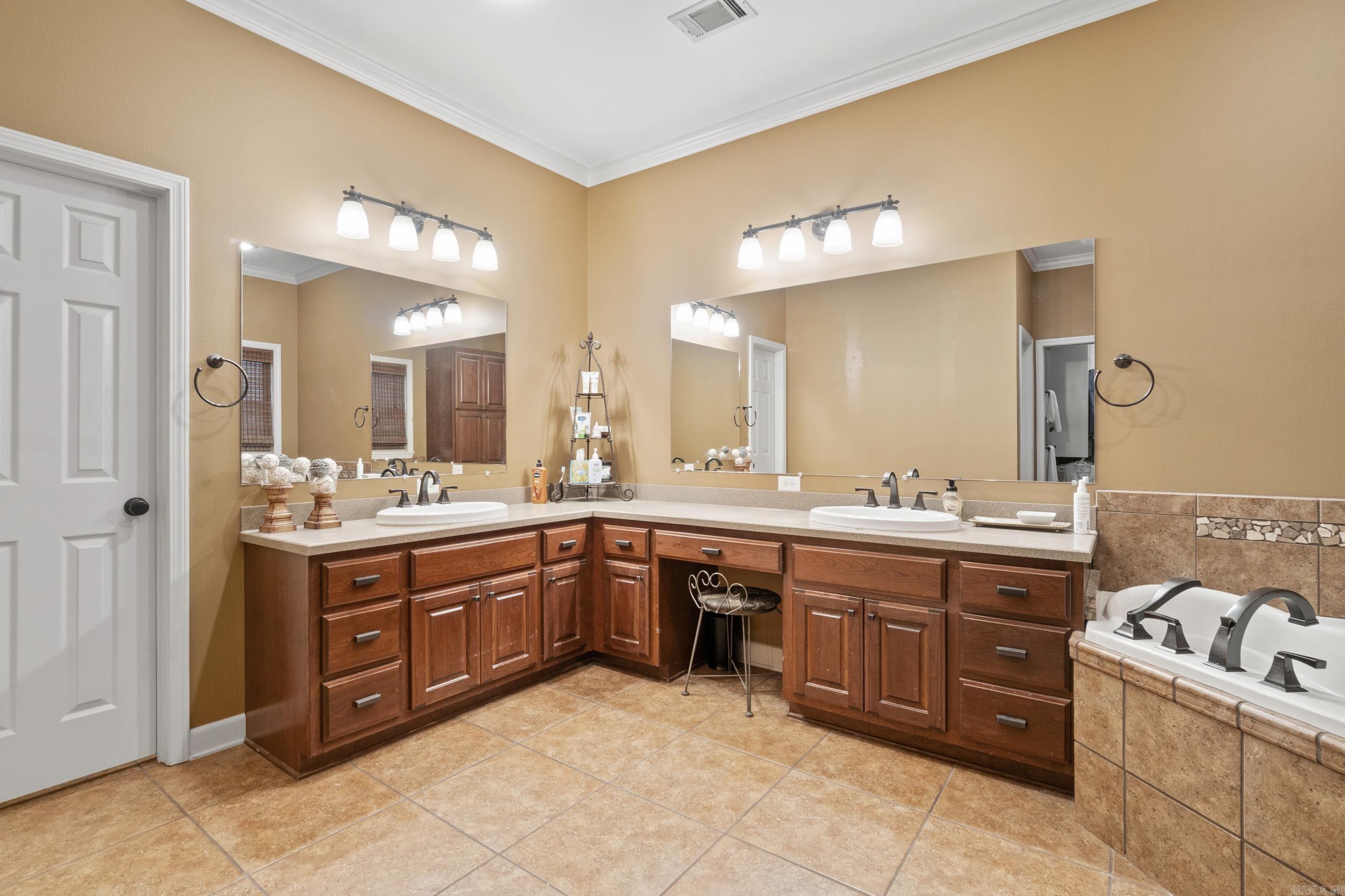 363 Honey Hill Loop