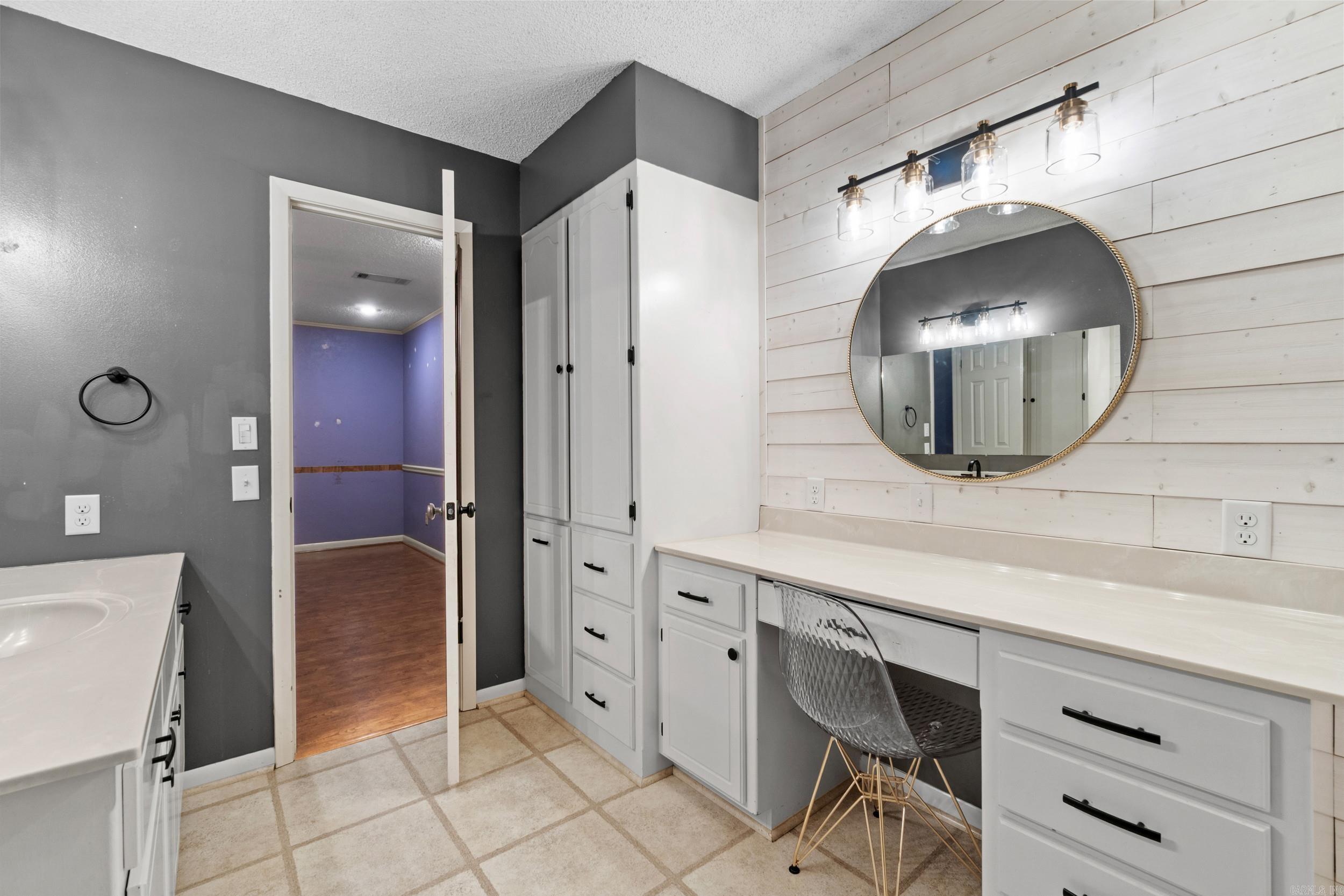 363 Honey Hill Loop