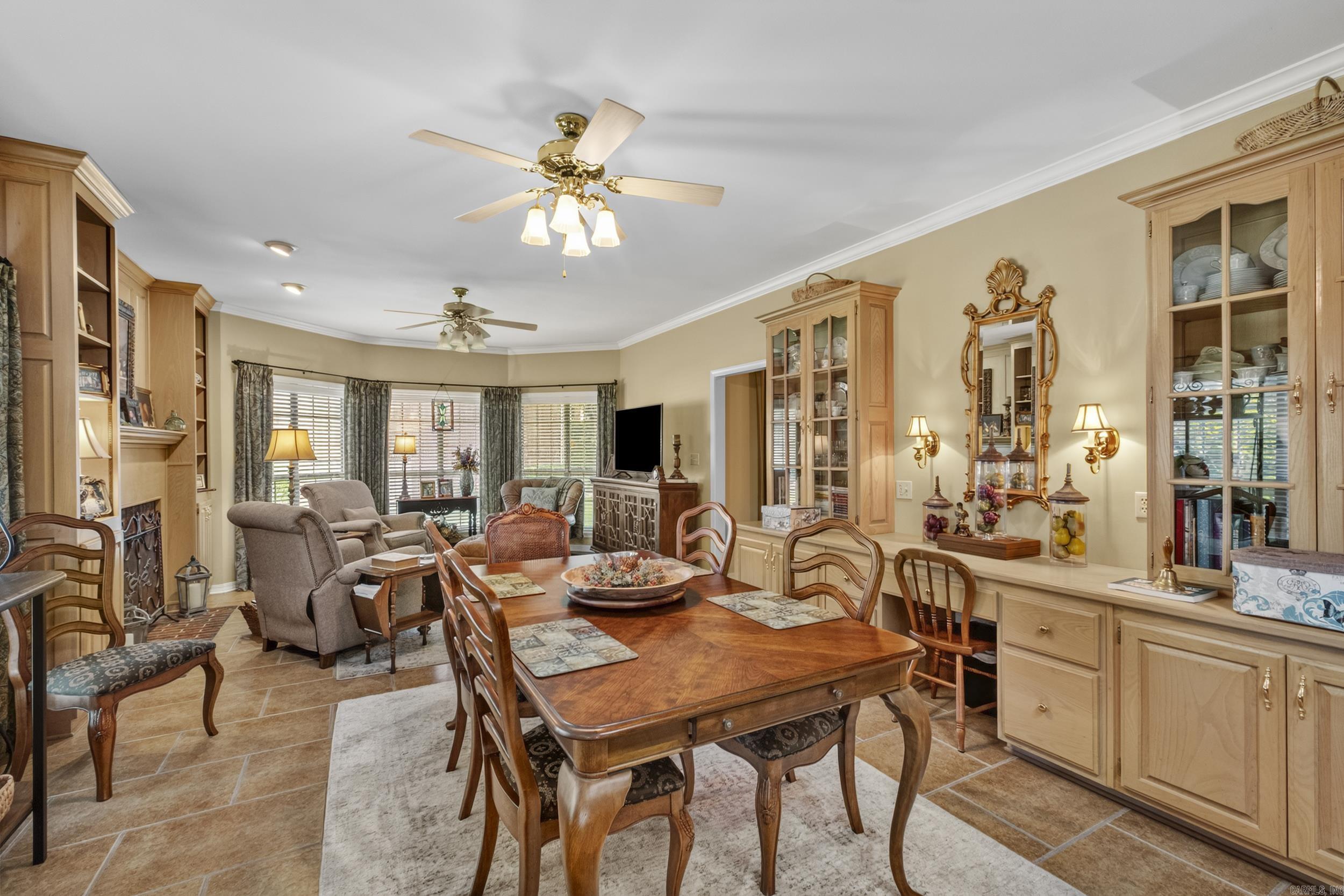601 Live Oak