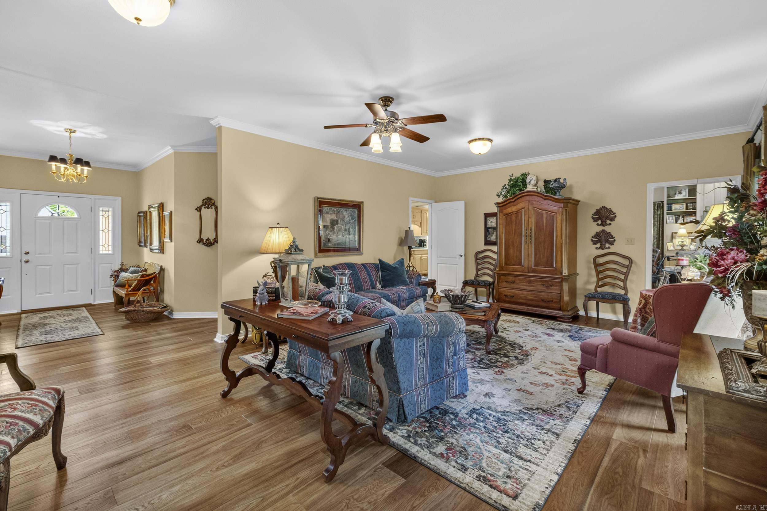 601 Live Oak