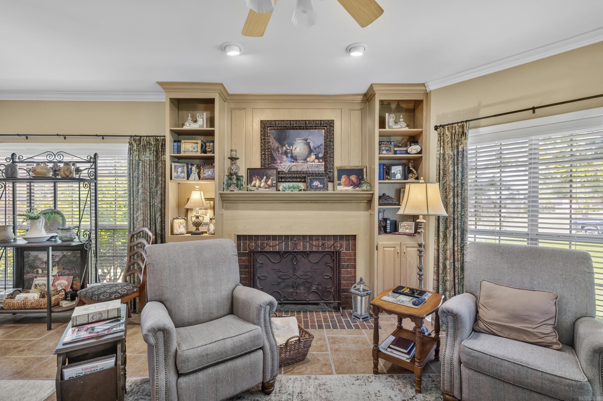 601 Live Oak