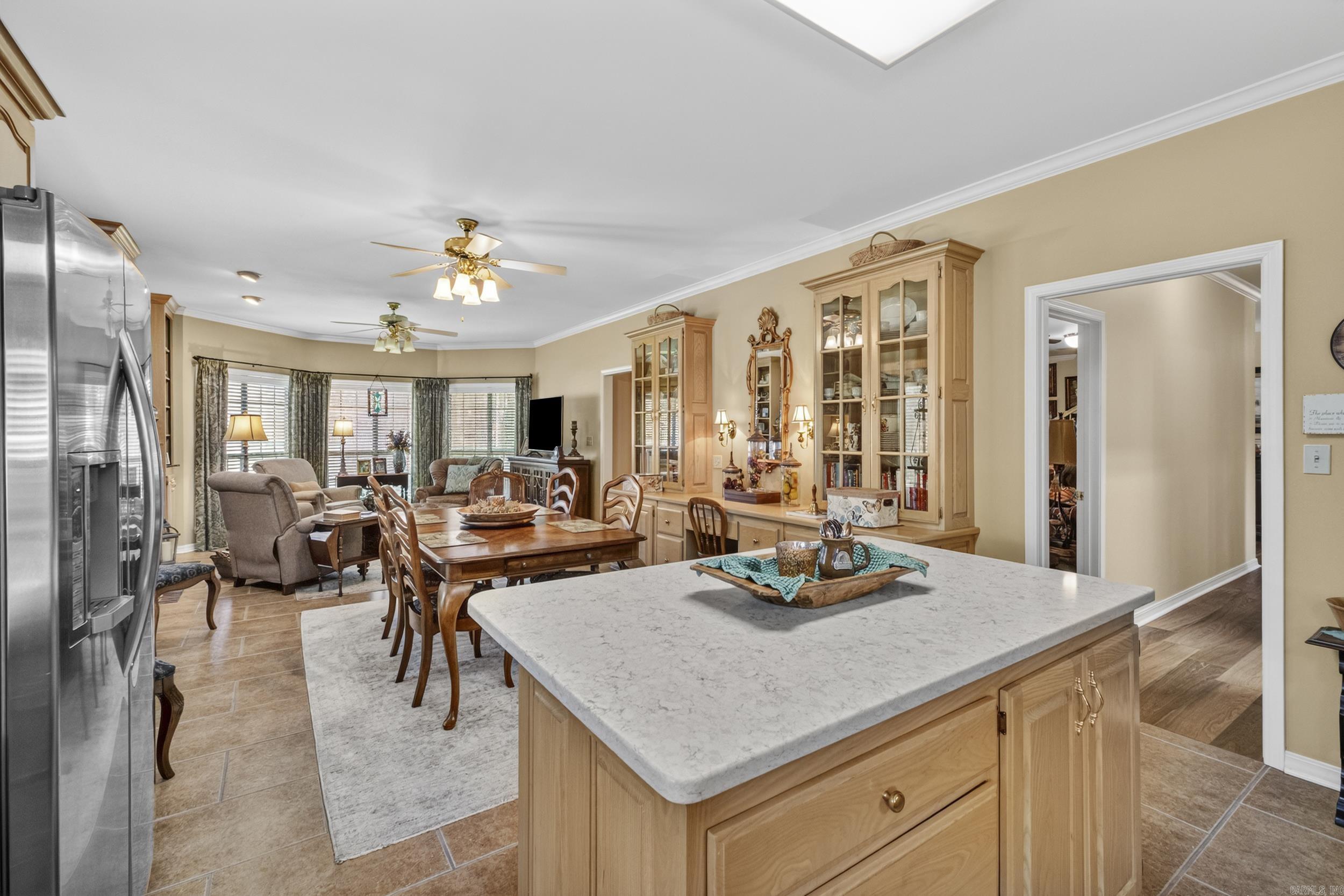 601 Live Oak