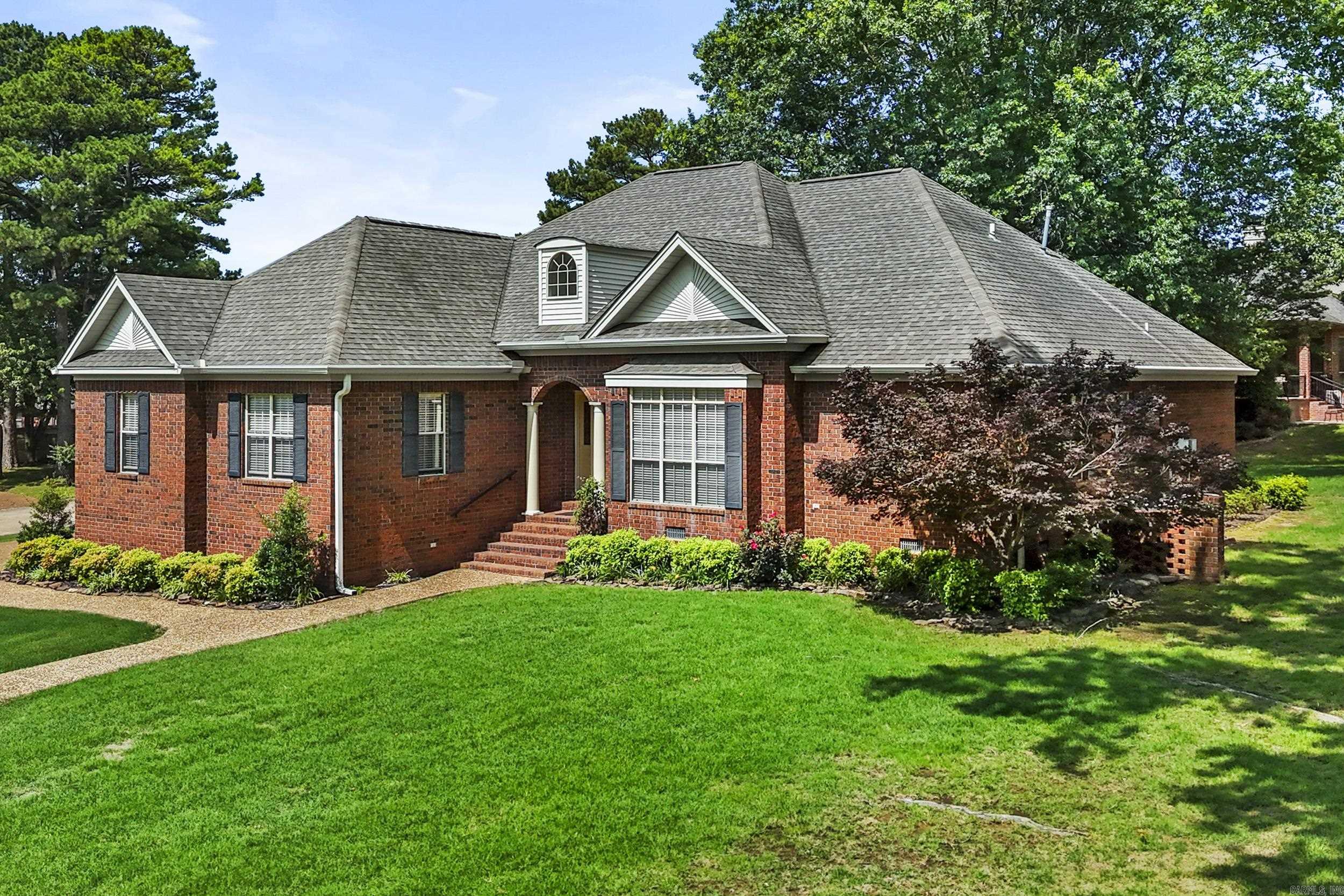 601 Live Oak