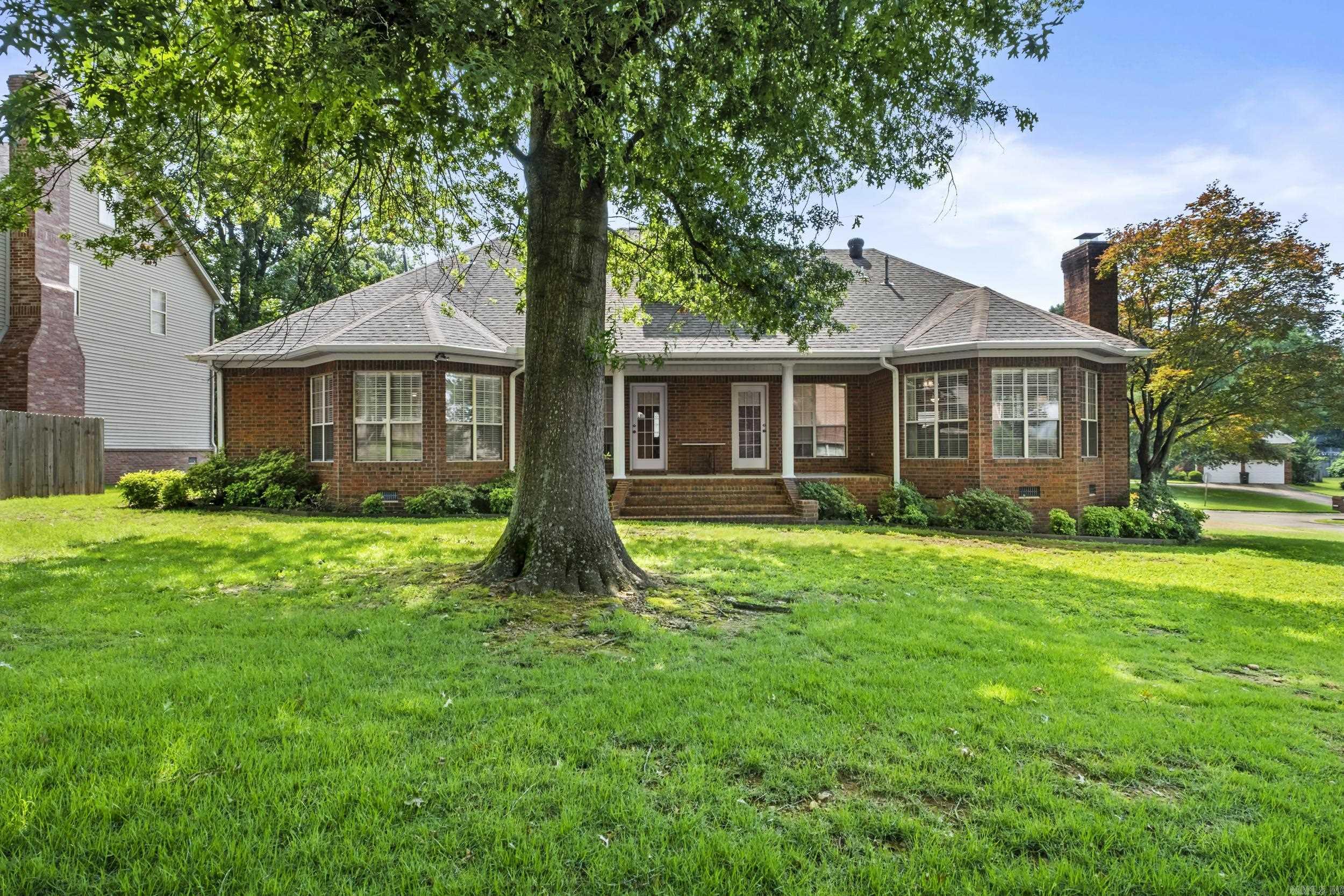 601 Live Oak