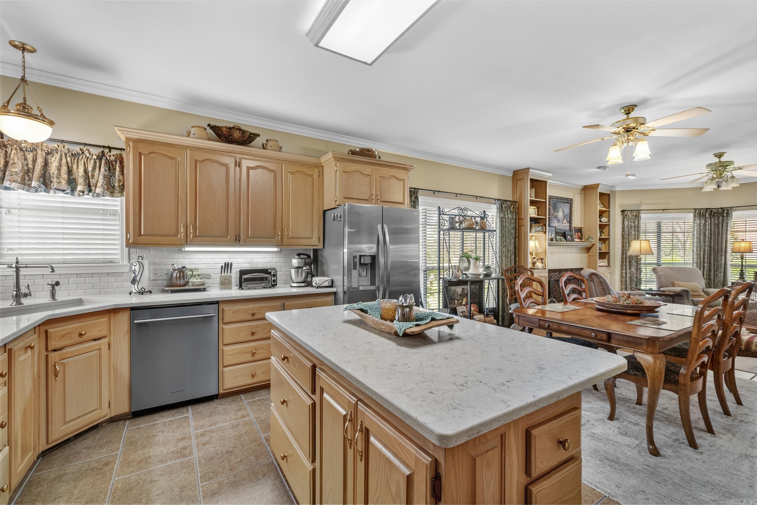 601 Live Oak