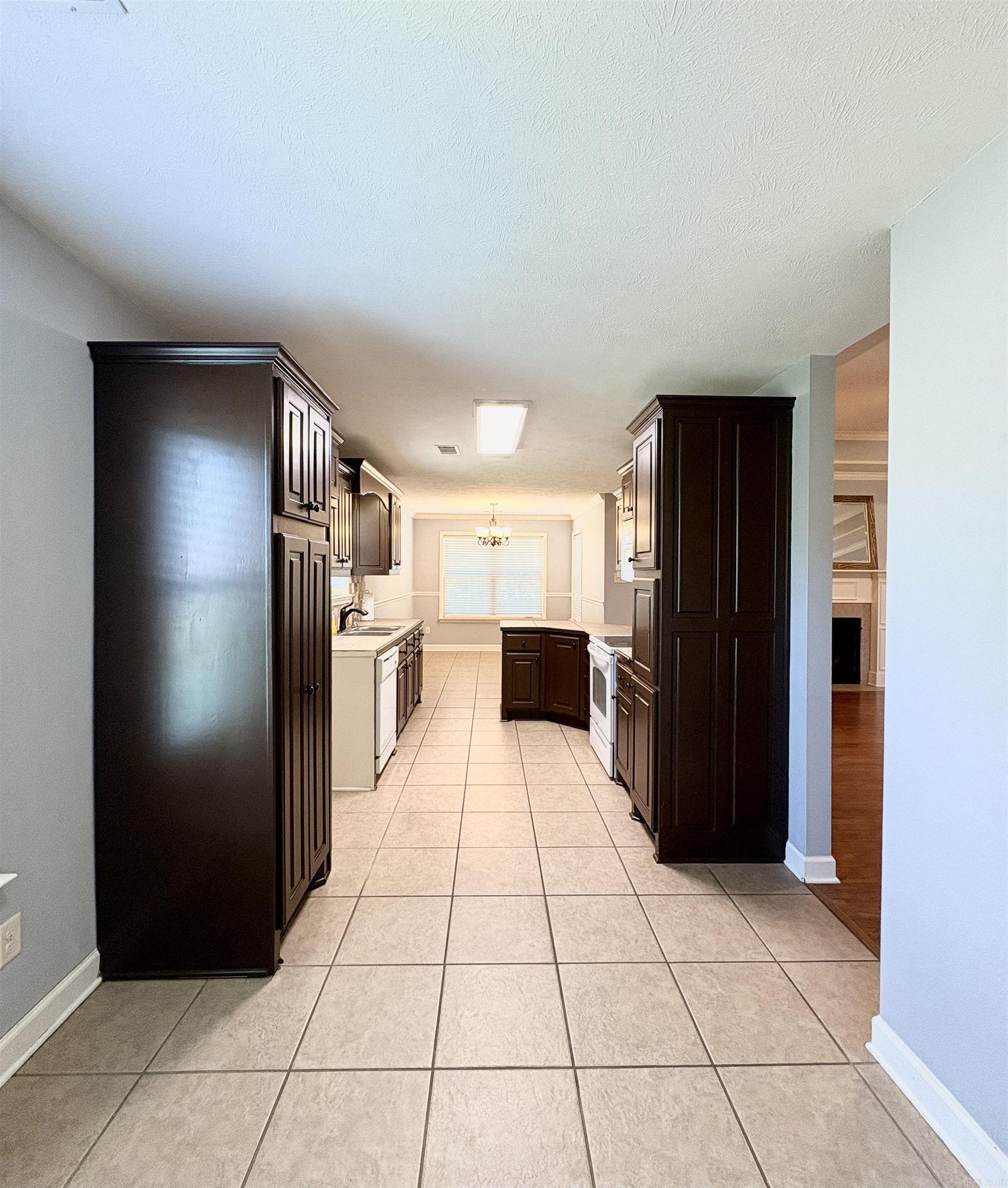 40 Southwind Boulevard