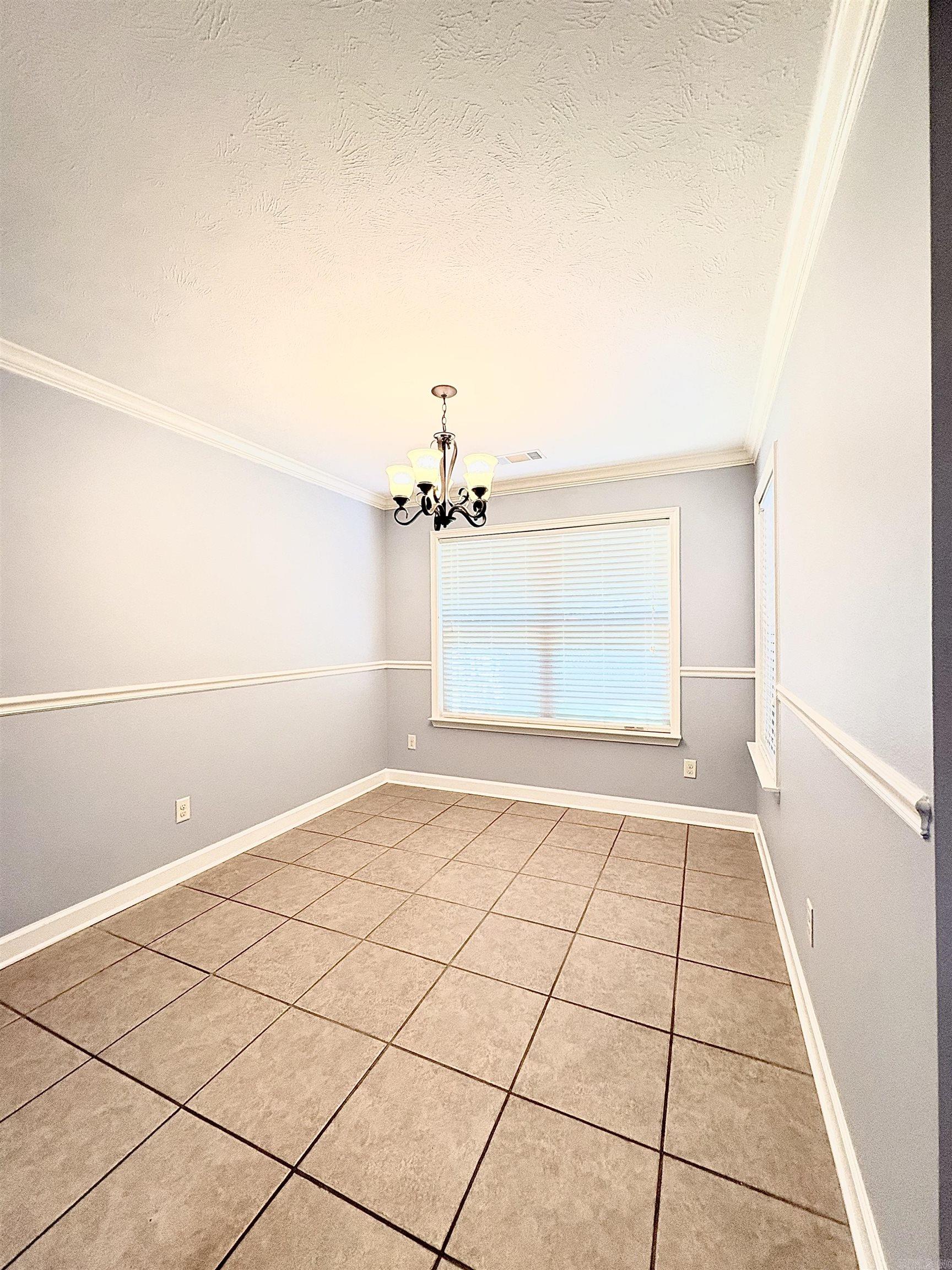 40 Southwind Boulevard
