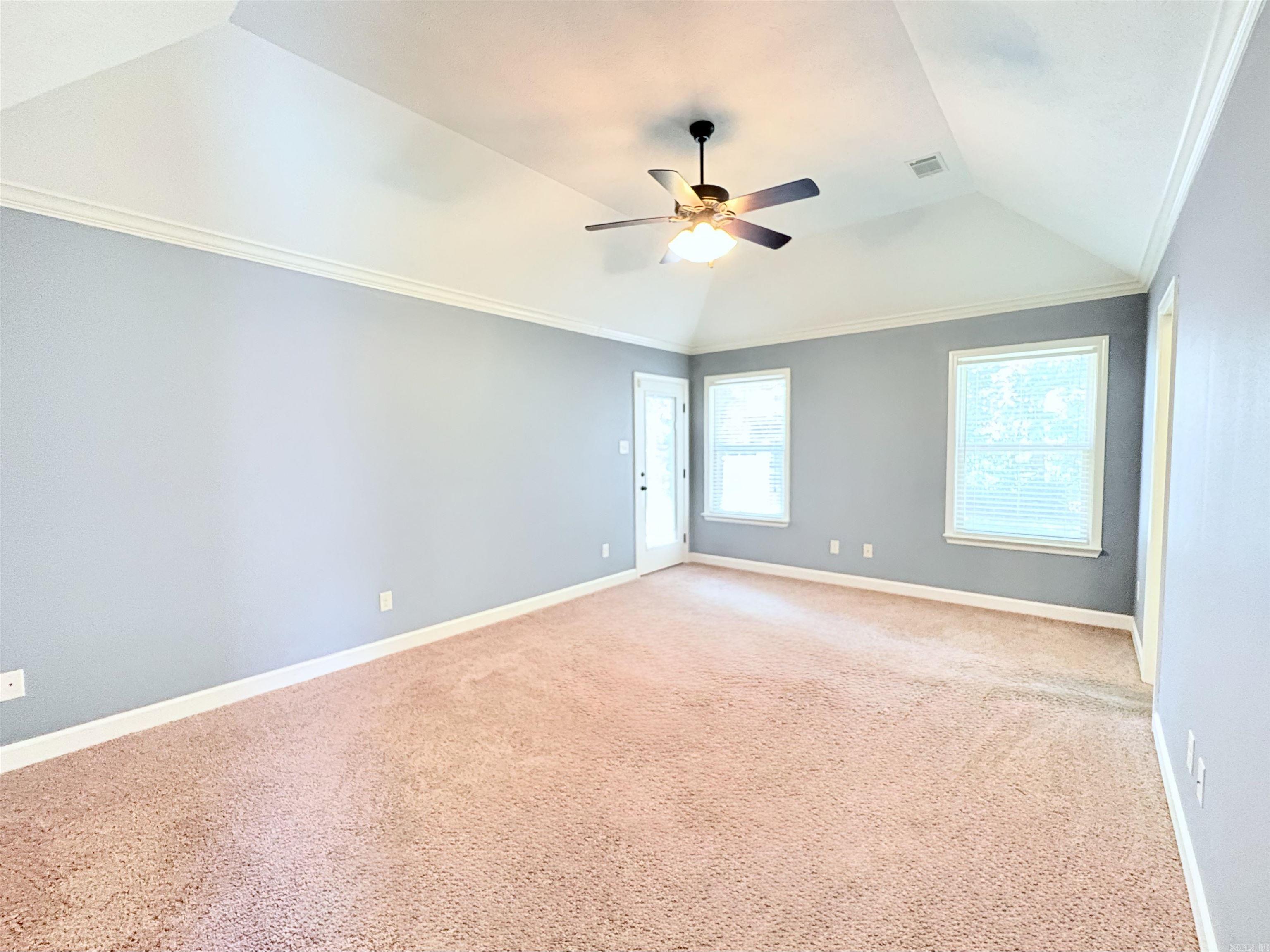 40 Southwind Boulevard