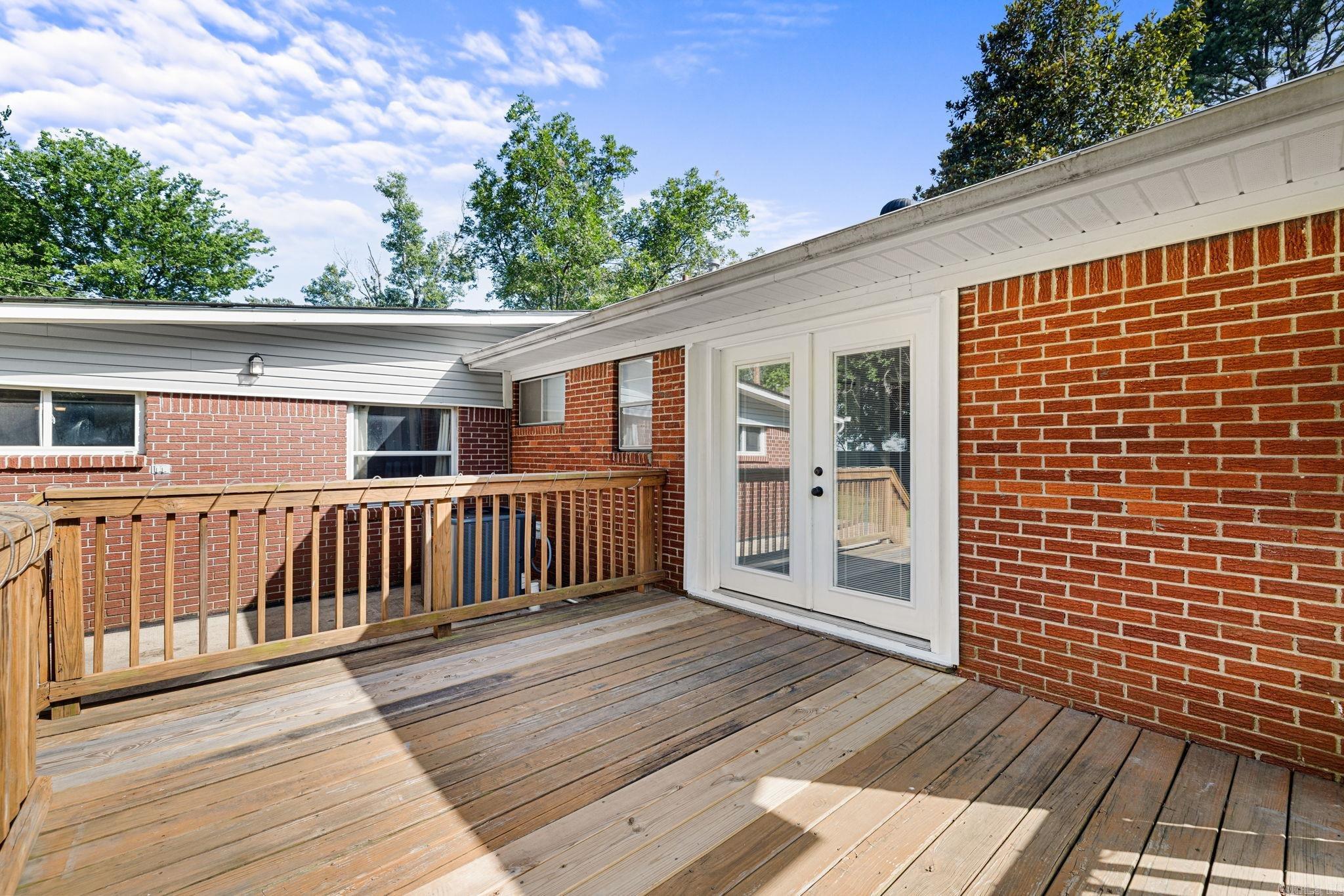 516 E Elm Street