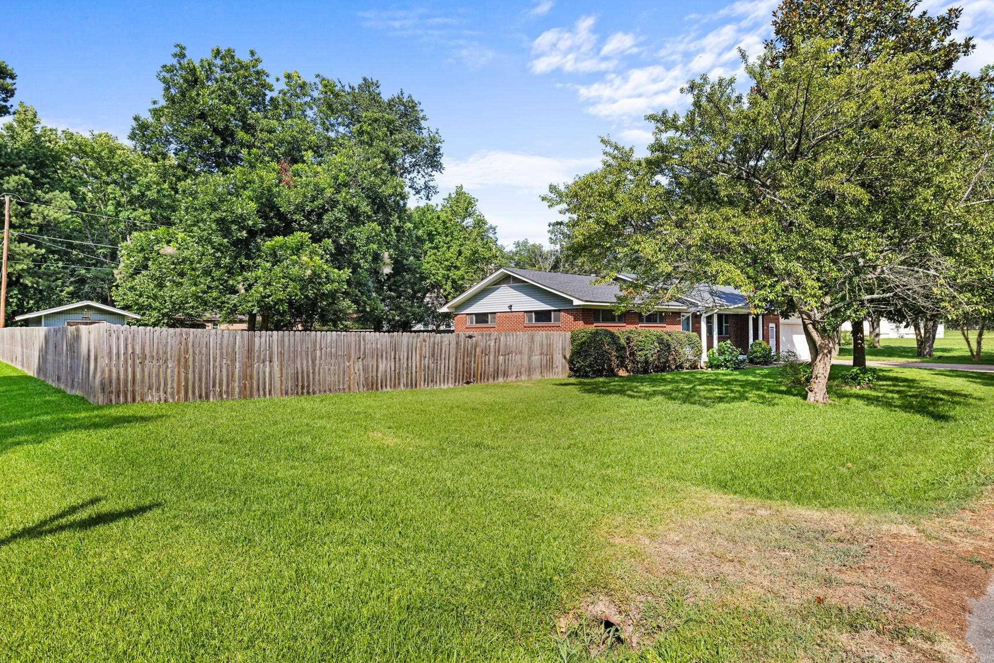 516 E Elm Street