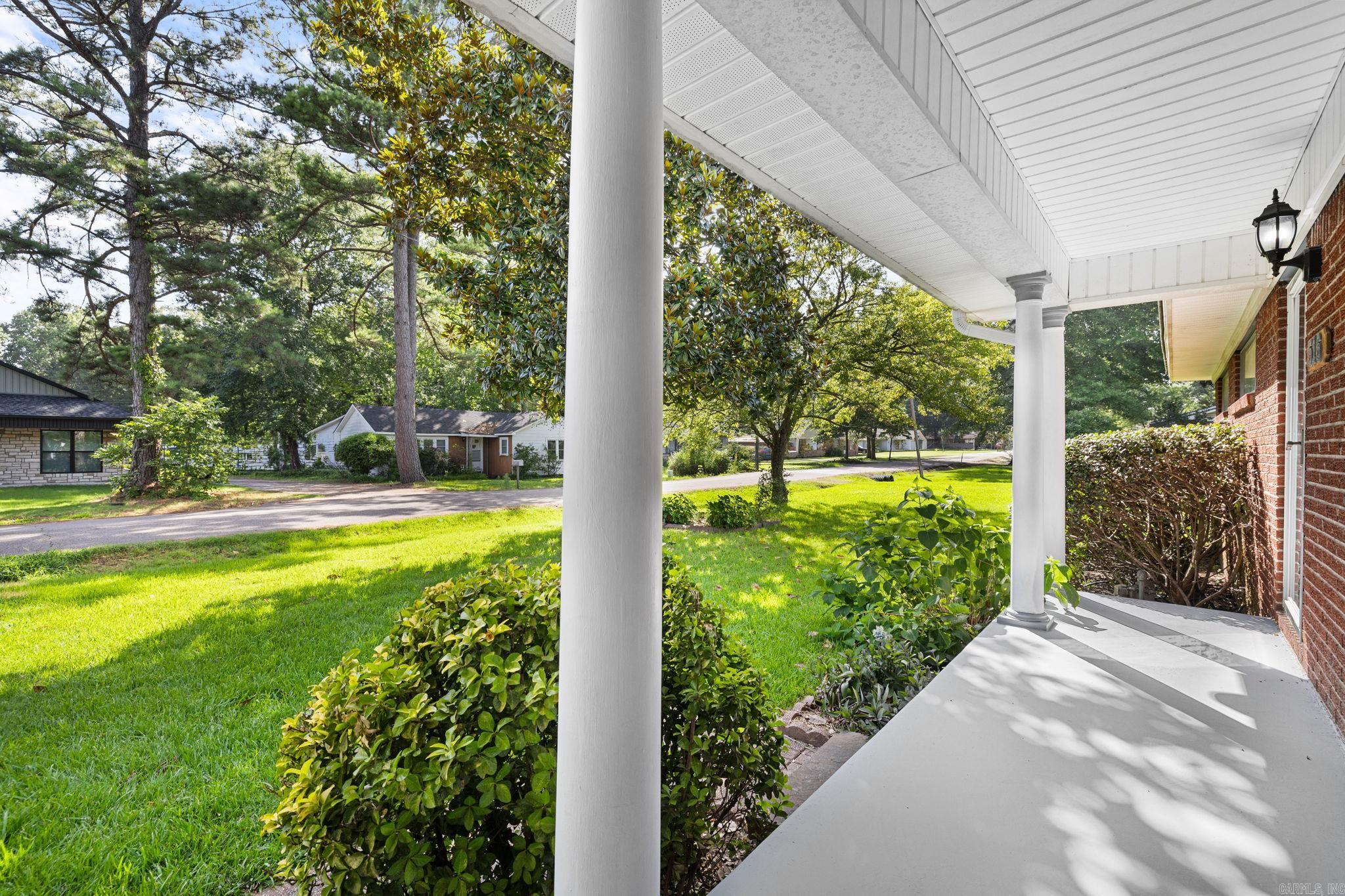 516 E Elm Street