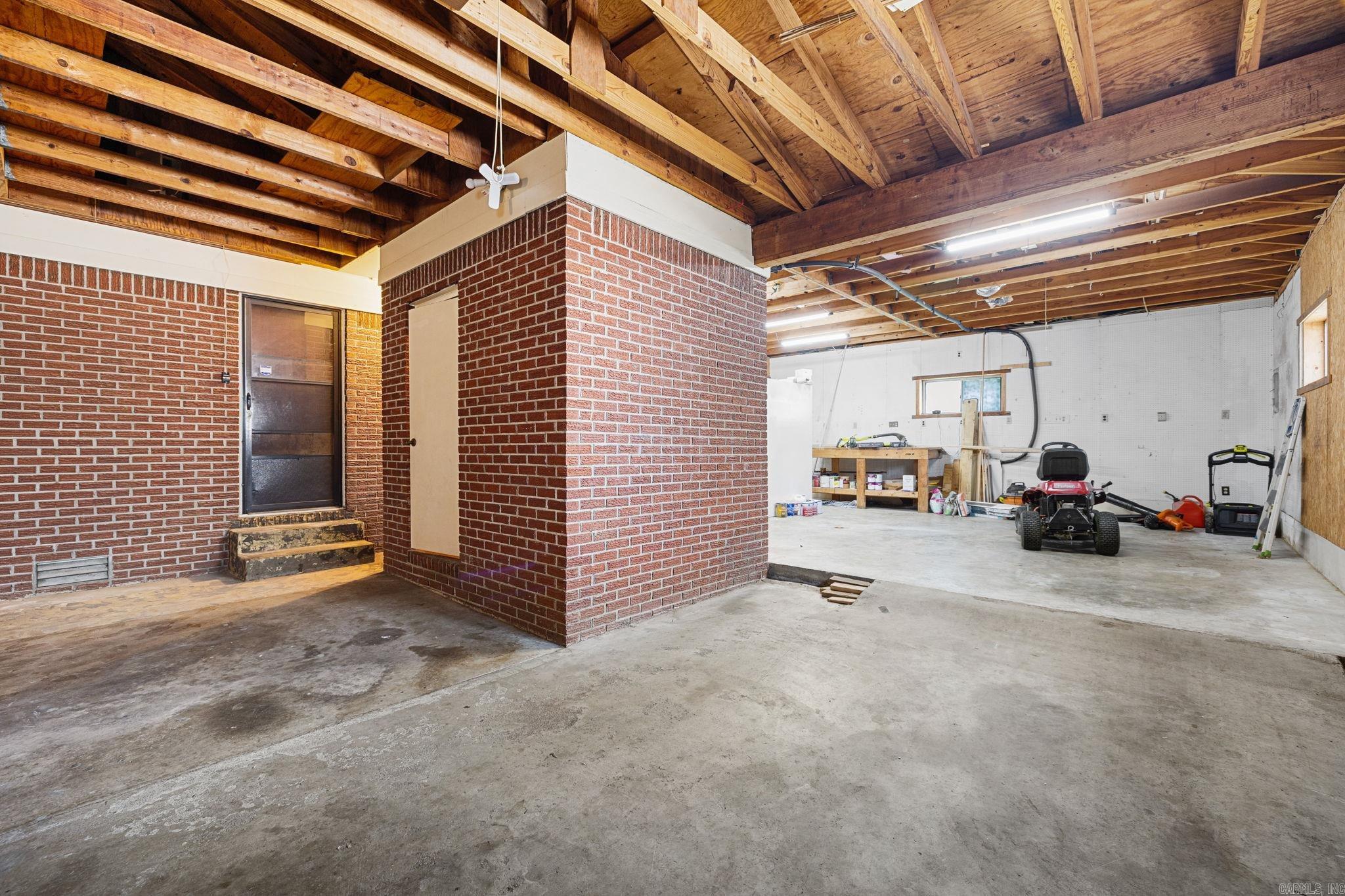 516 E Elm Street