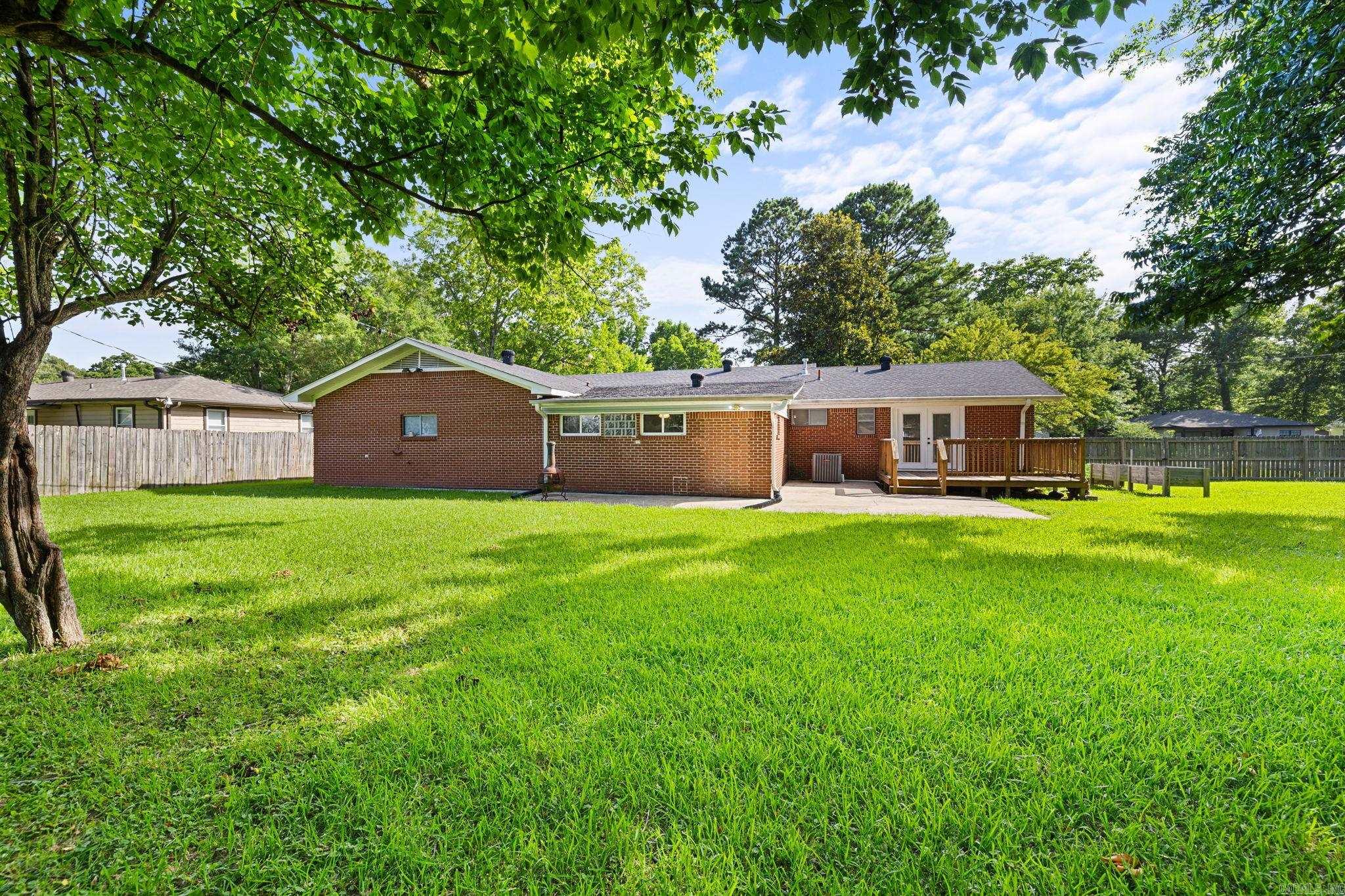 516 E Elm Street