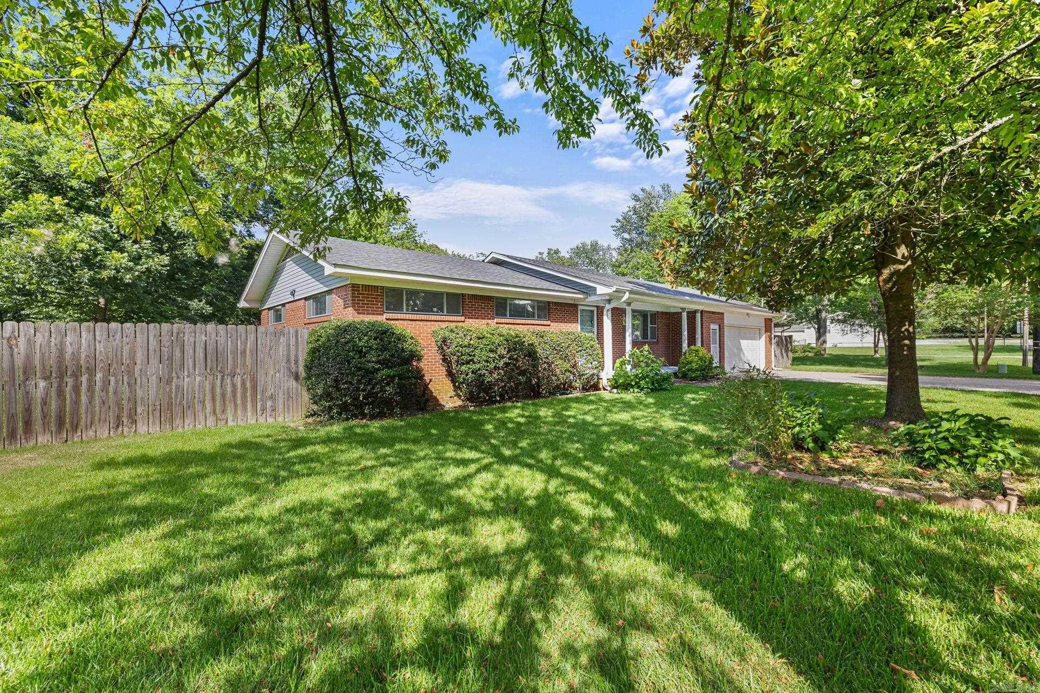 516 E Elm Street