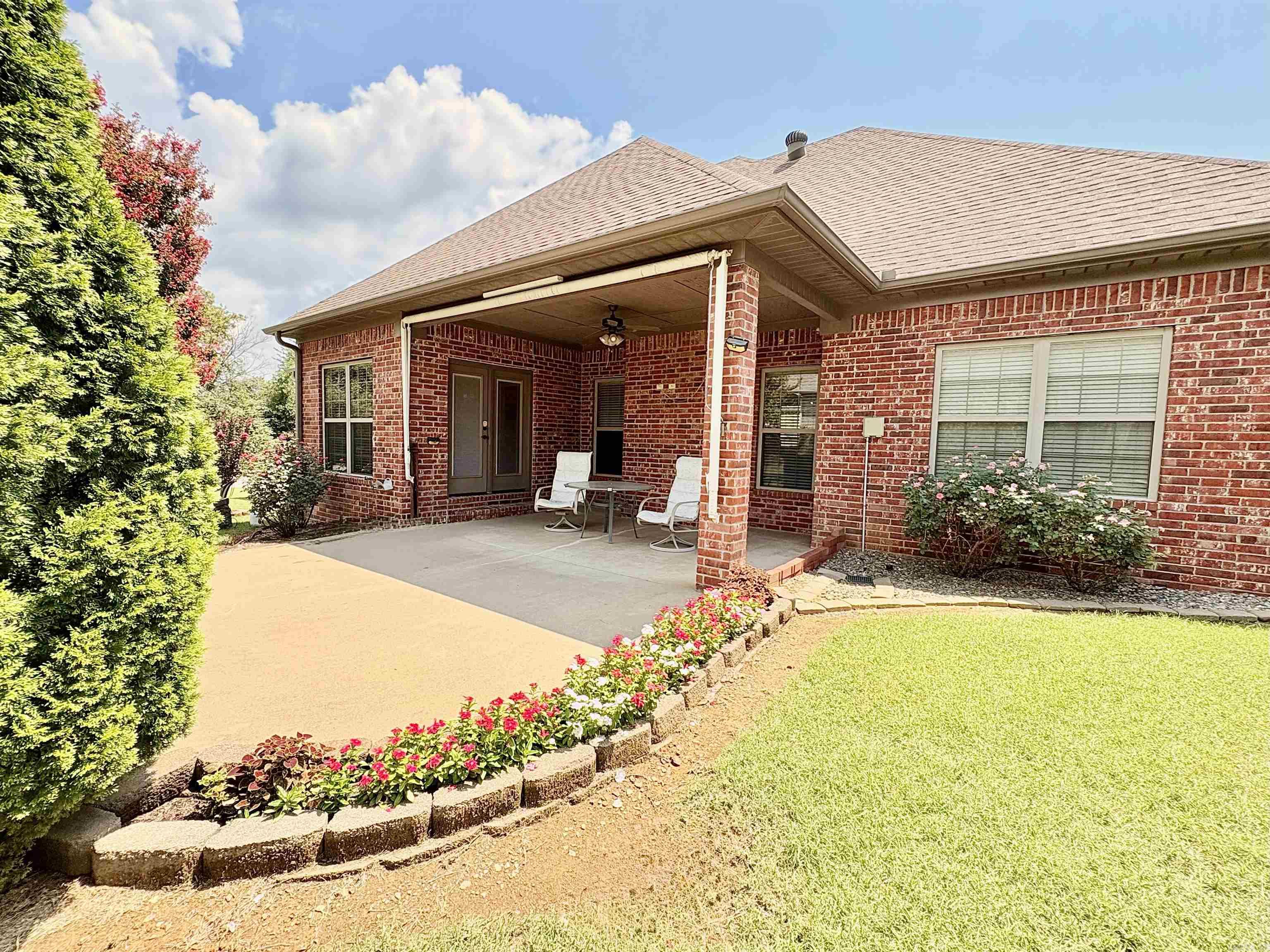 2307 Valley Drive