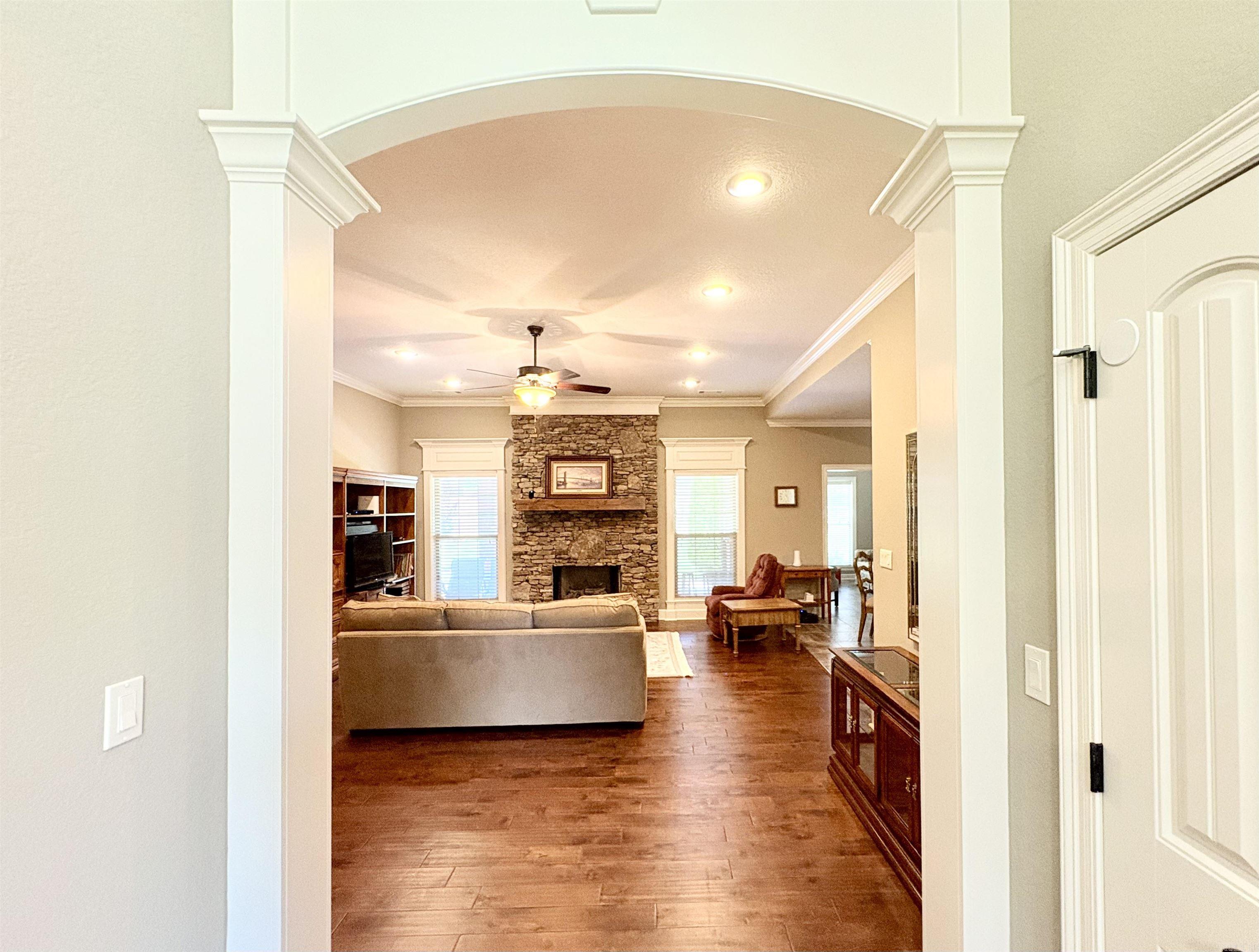 2307 Valley Drive