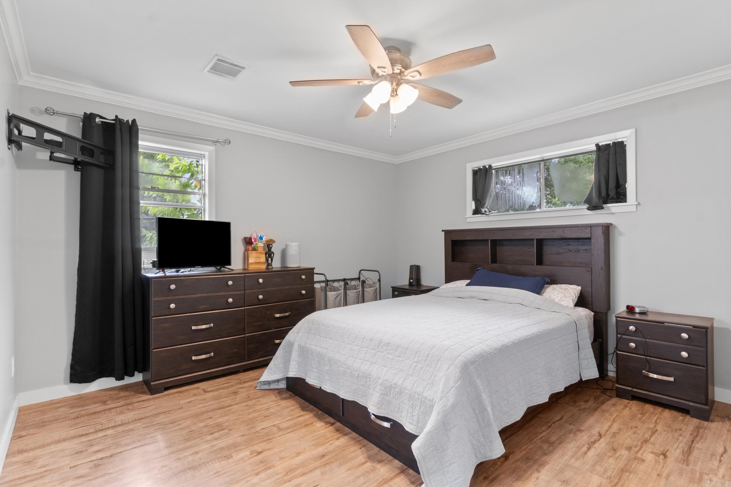 8 Susan Dr