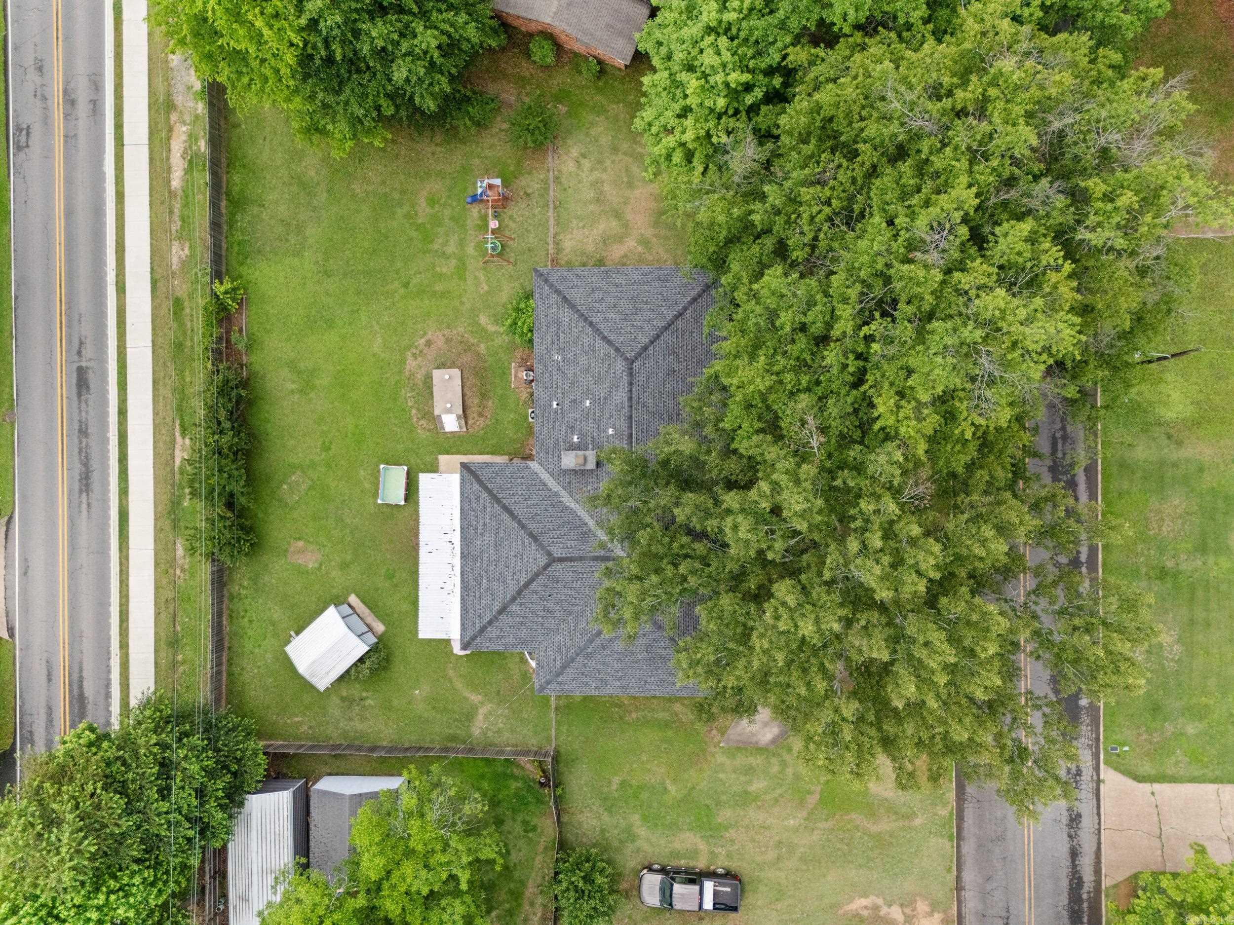 8 Susan Dr