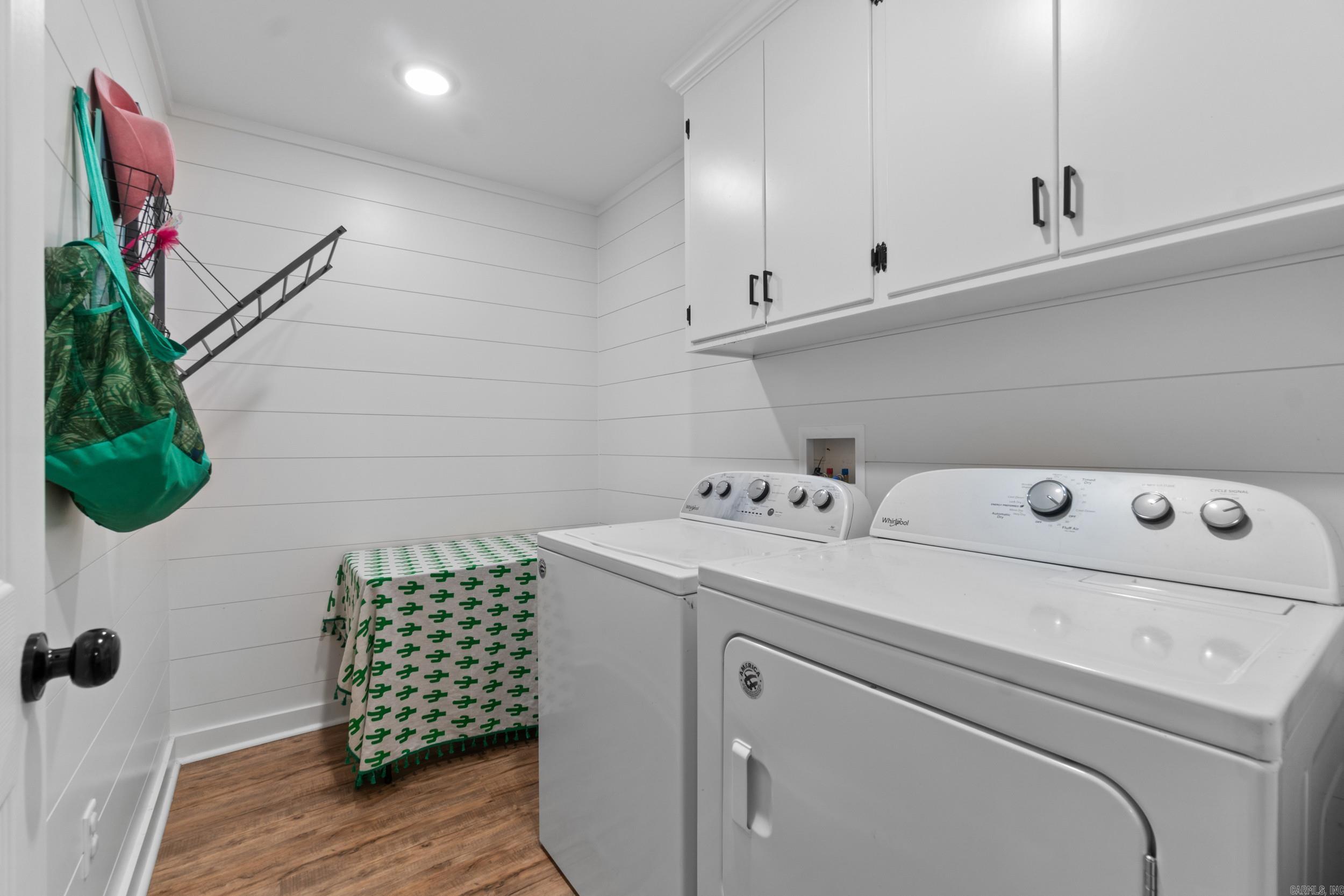 8 Susan Dr