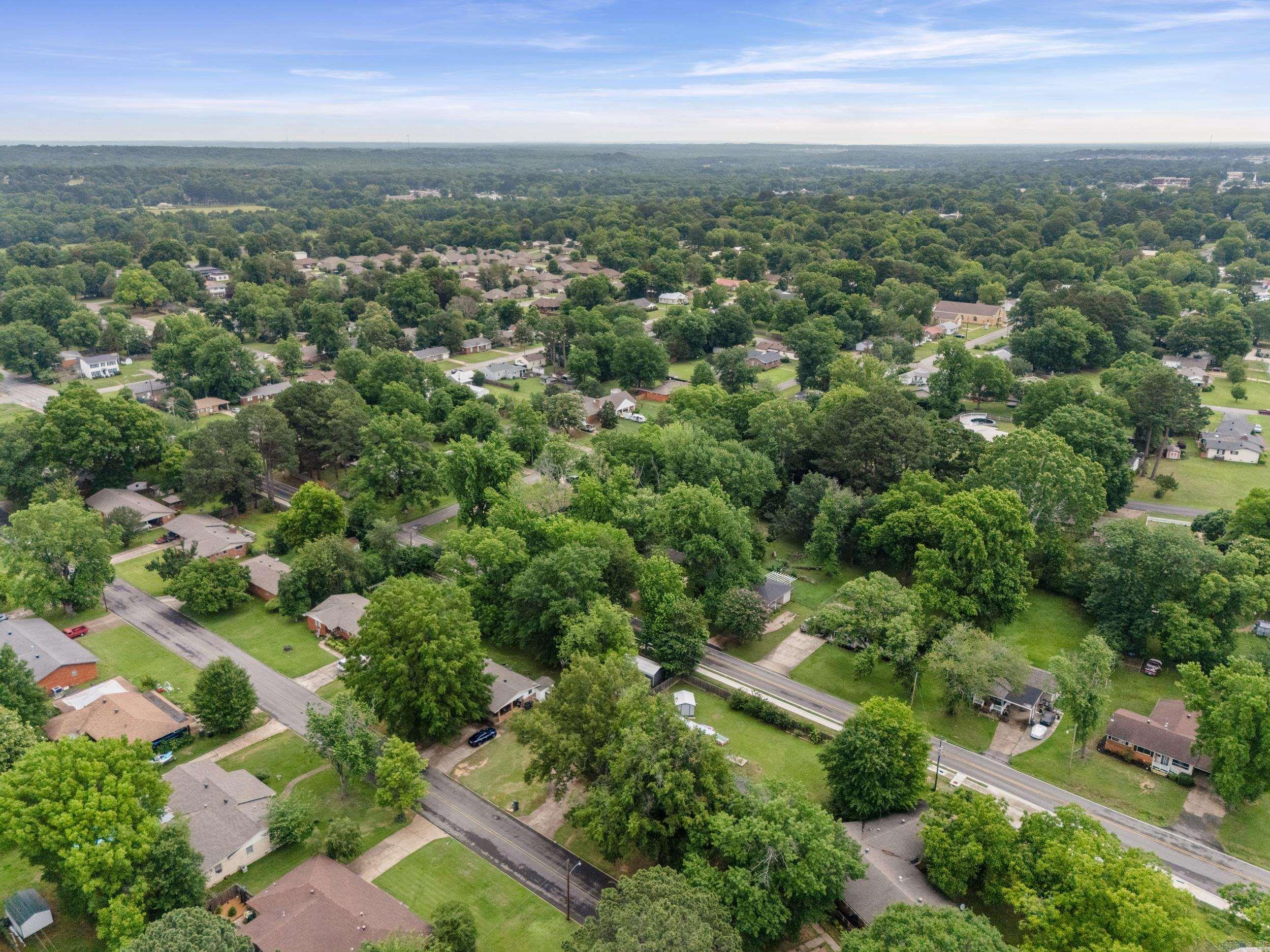 8 Susan Dr