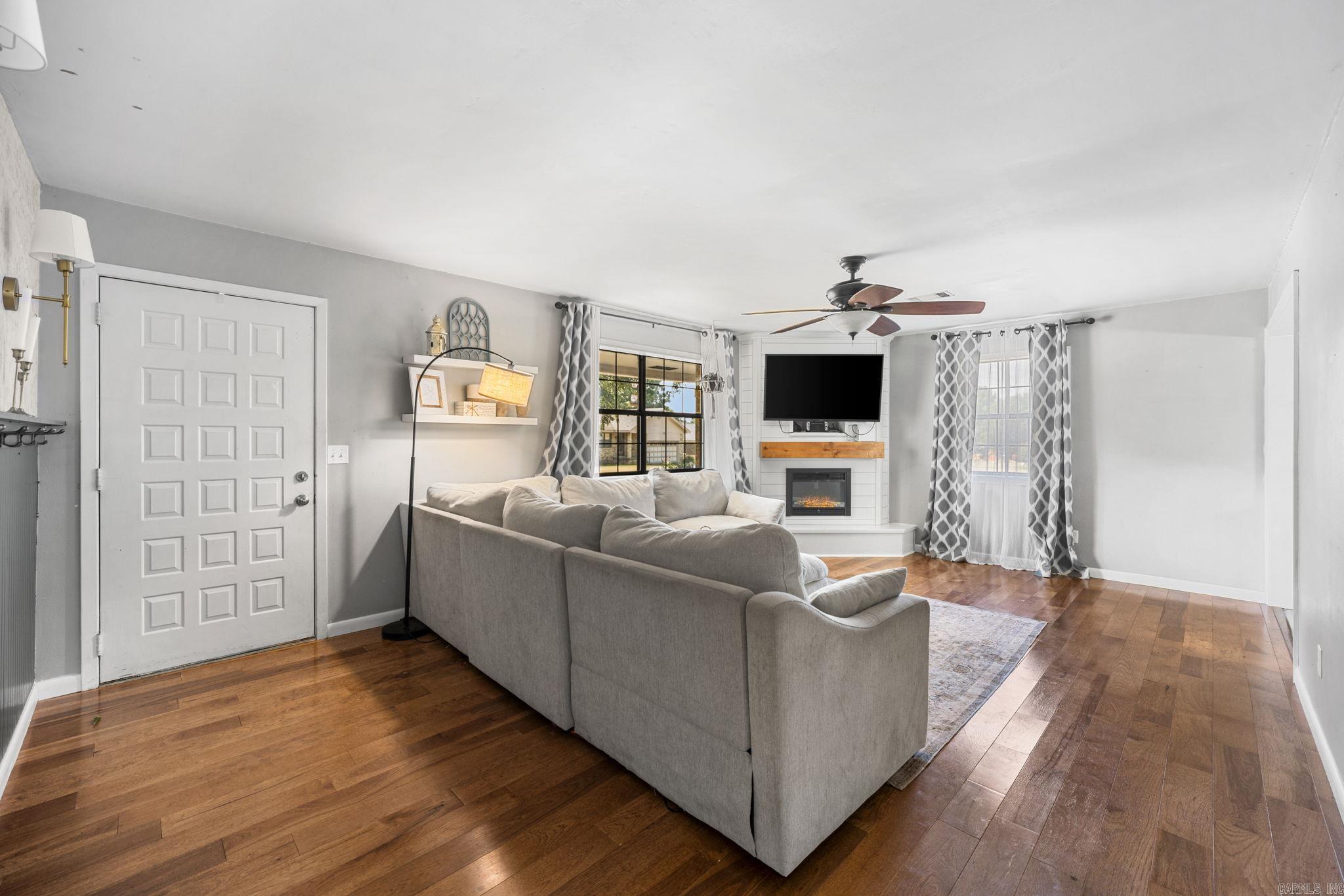 18 Sherwood Loop
