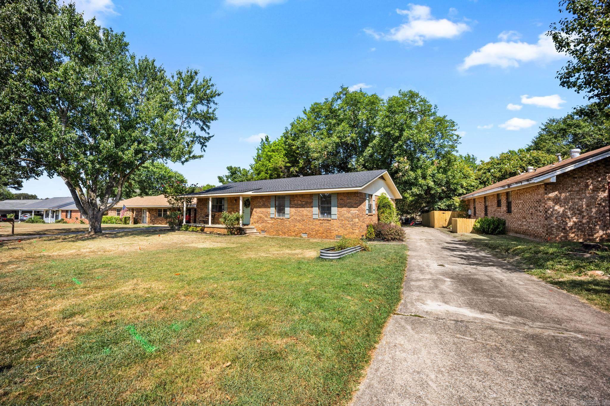 18 Sherwood Loop