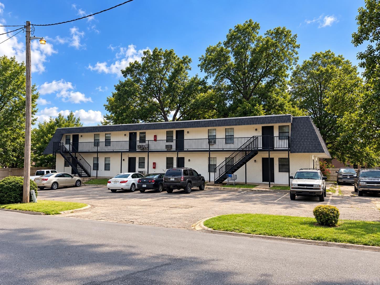 101 S Locust Street