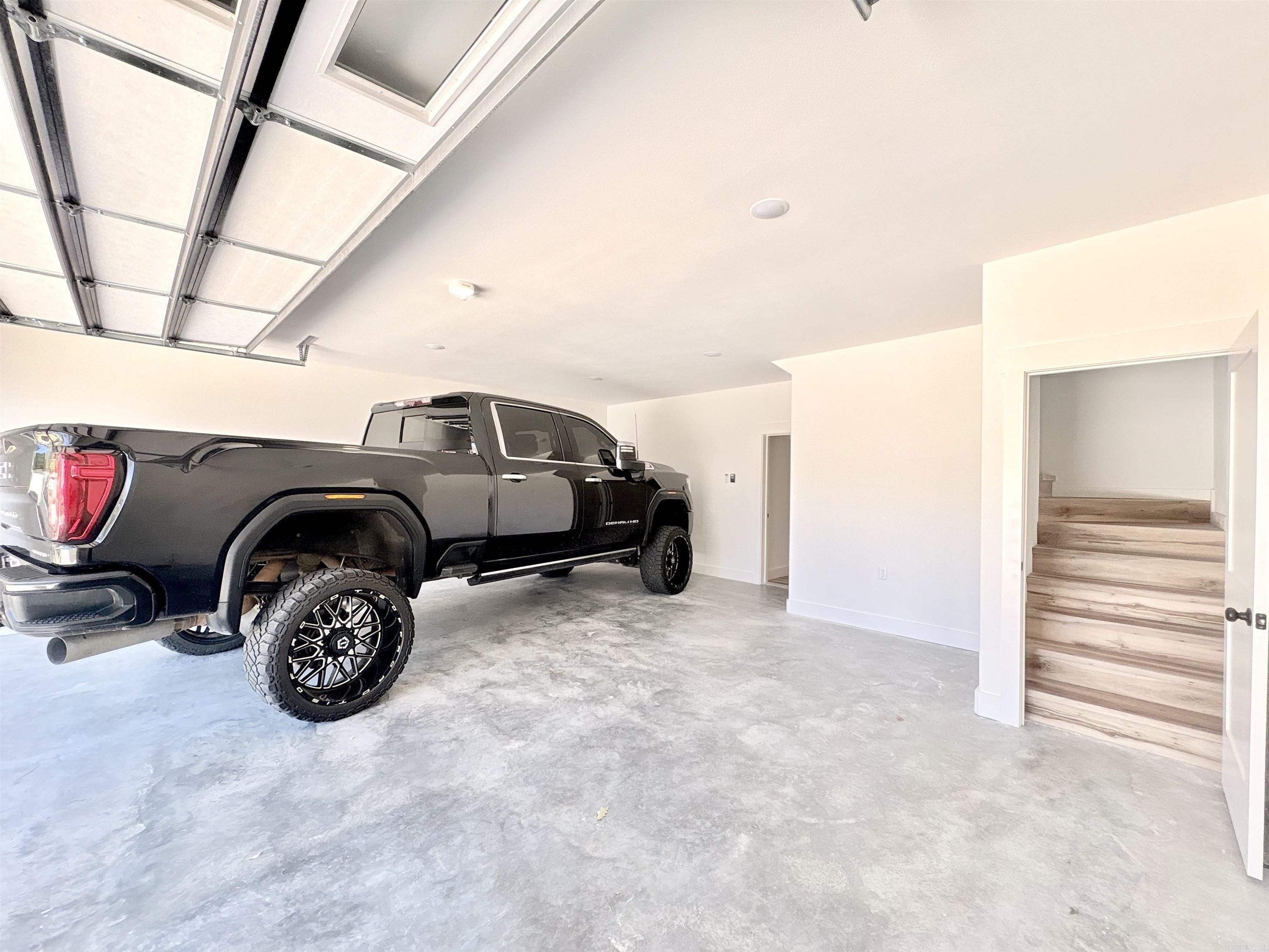 1947 Lakeview Drive