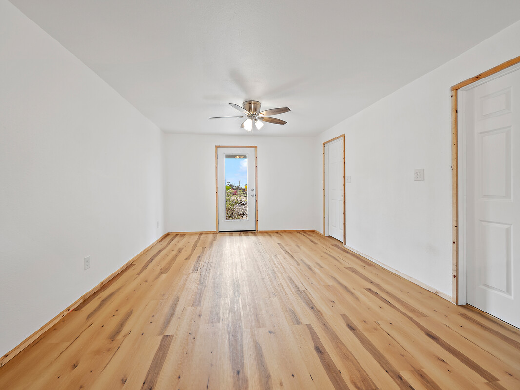92-8215 BAMBOO LN