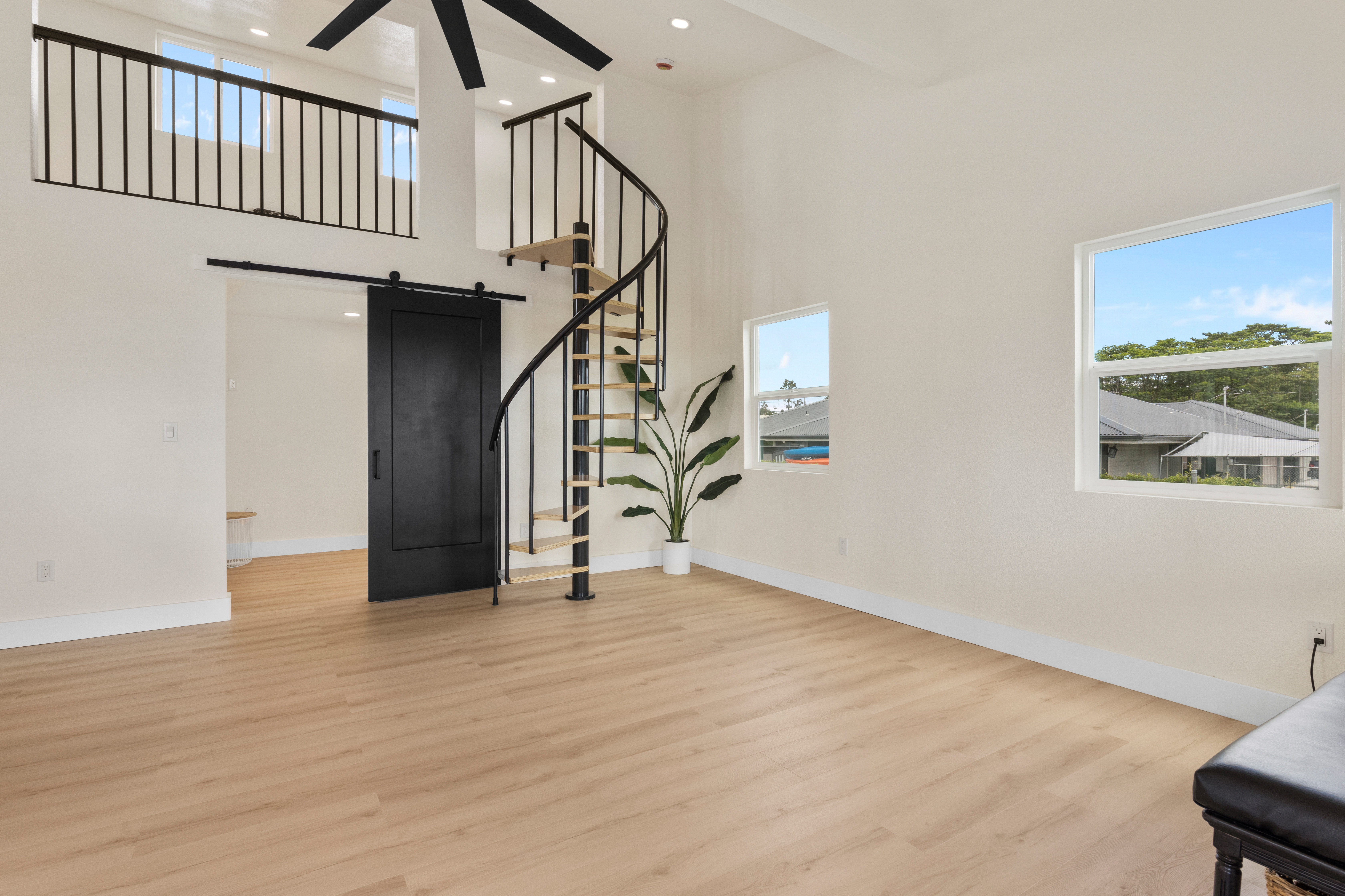 16-2078 MAUNA KEA DR