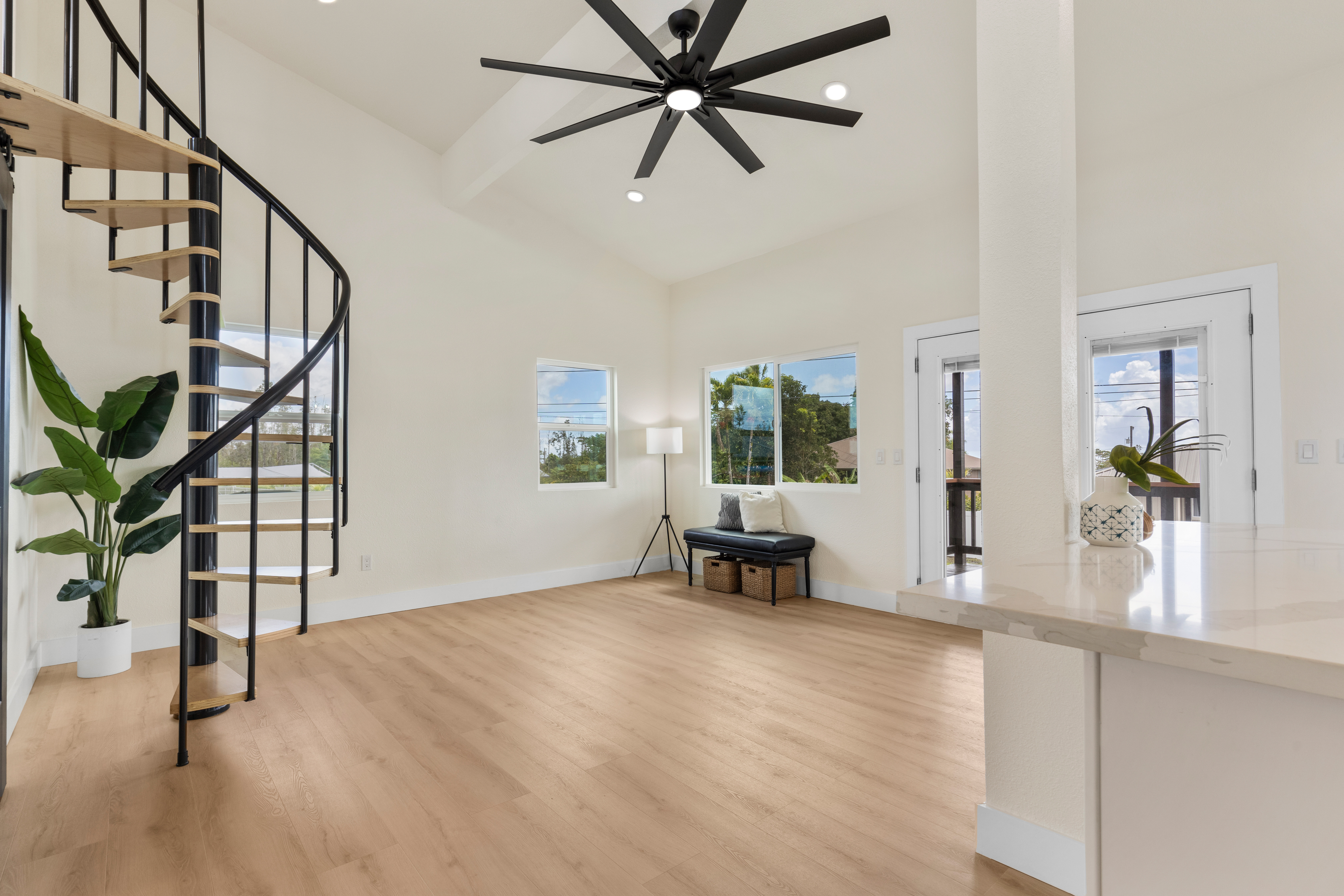 16-2078 MAUNA KEA DR