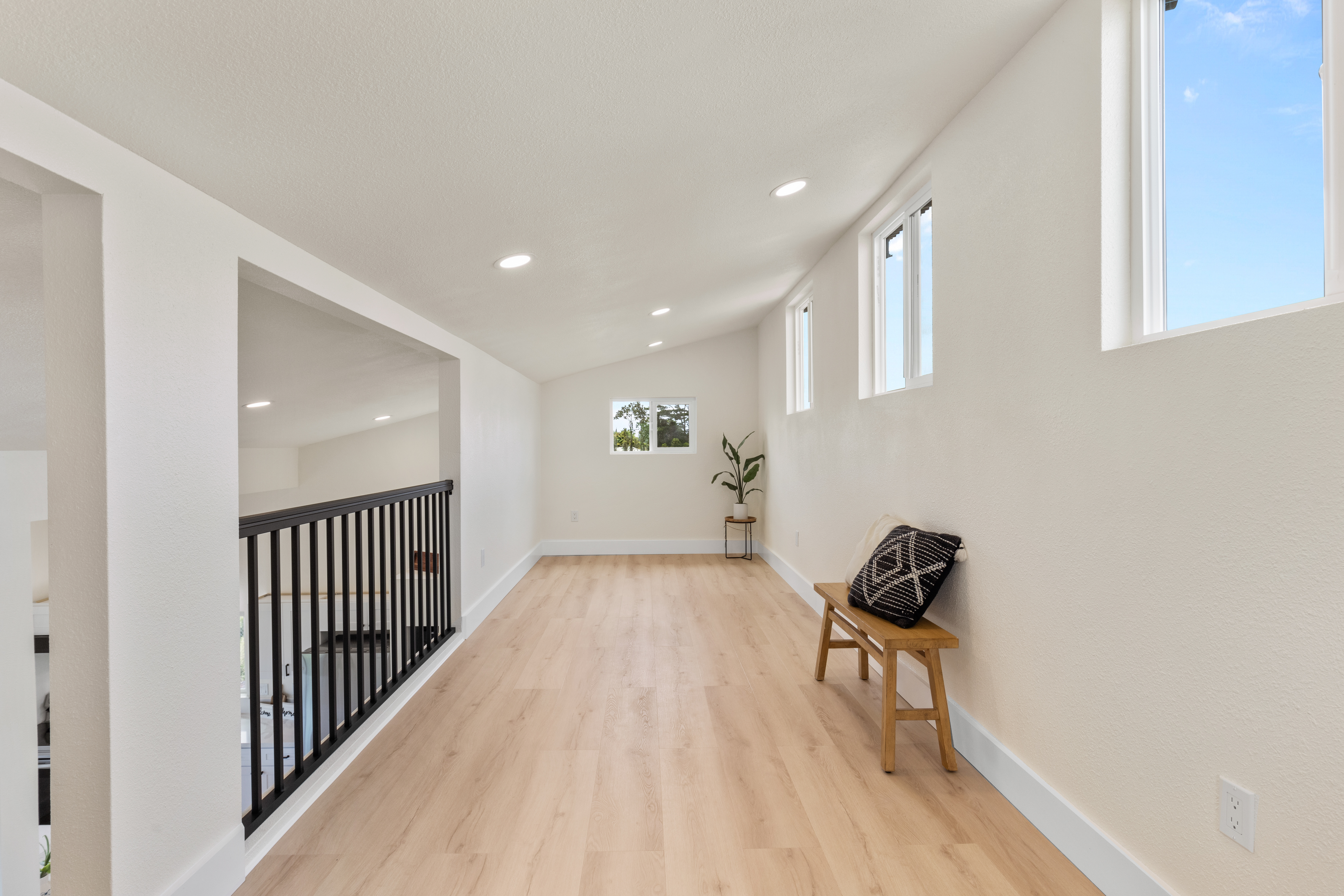 16-2078 MAUNA KEA DR