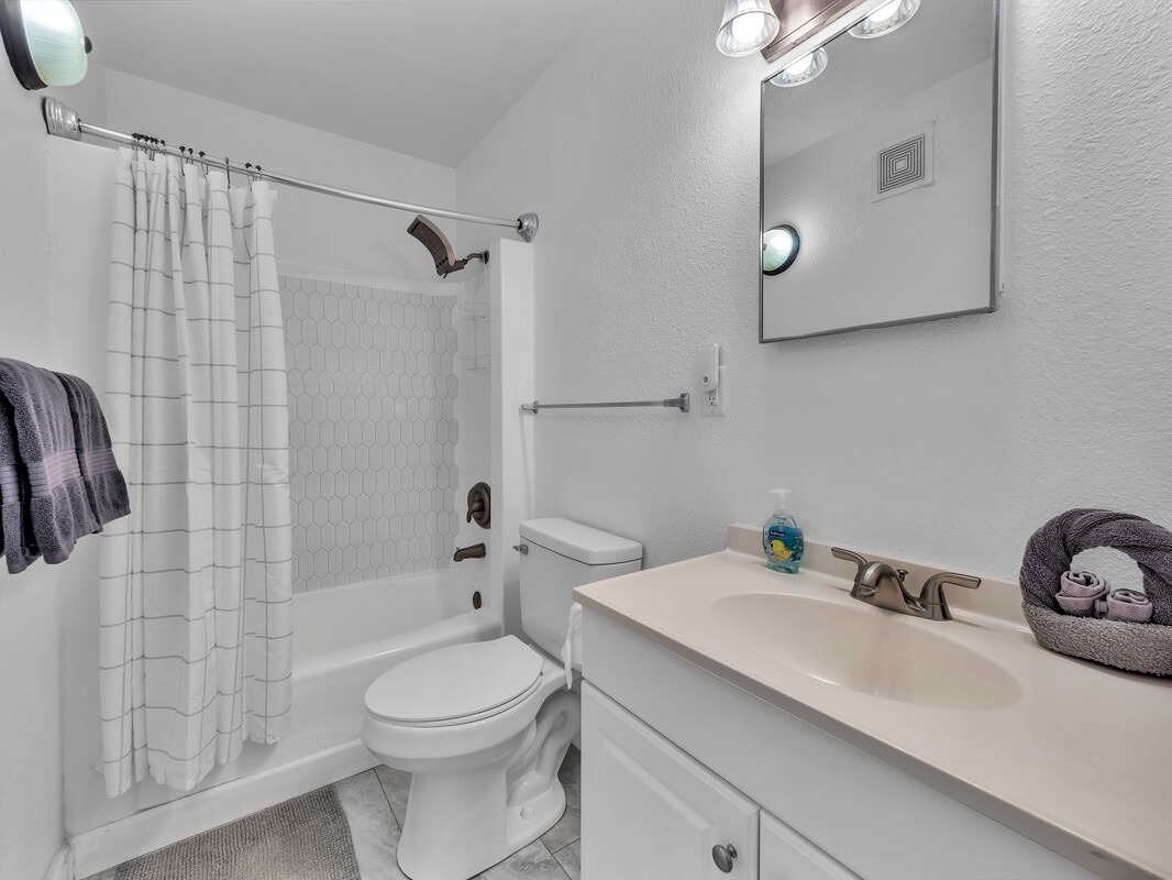 74-5618 PALANI RD L8
