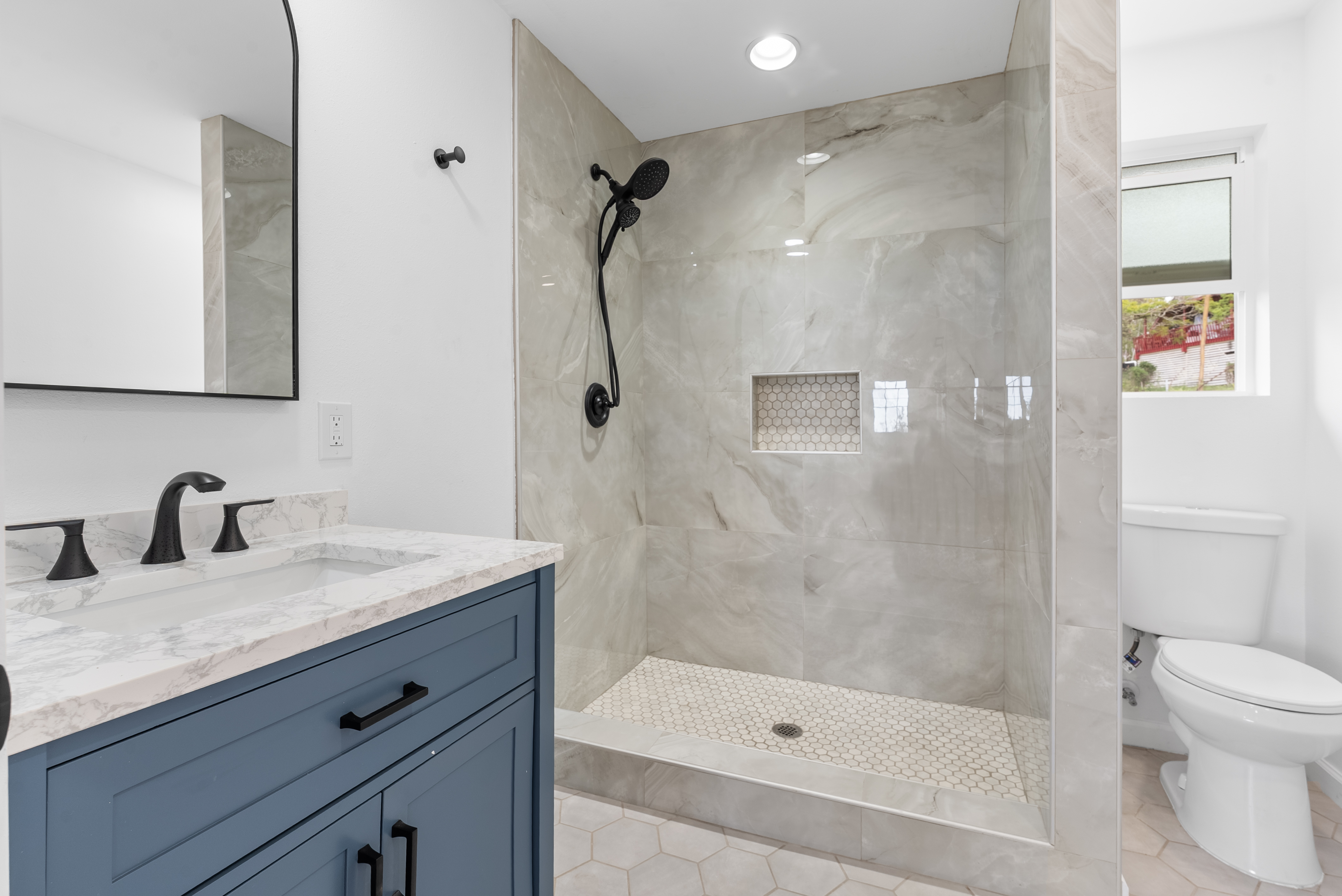 92-9043 LEILANI PKWY