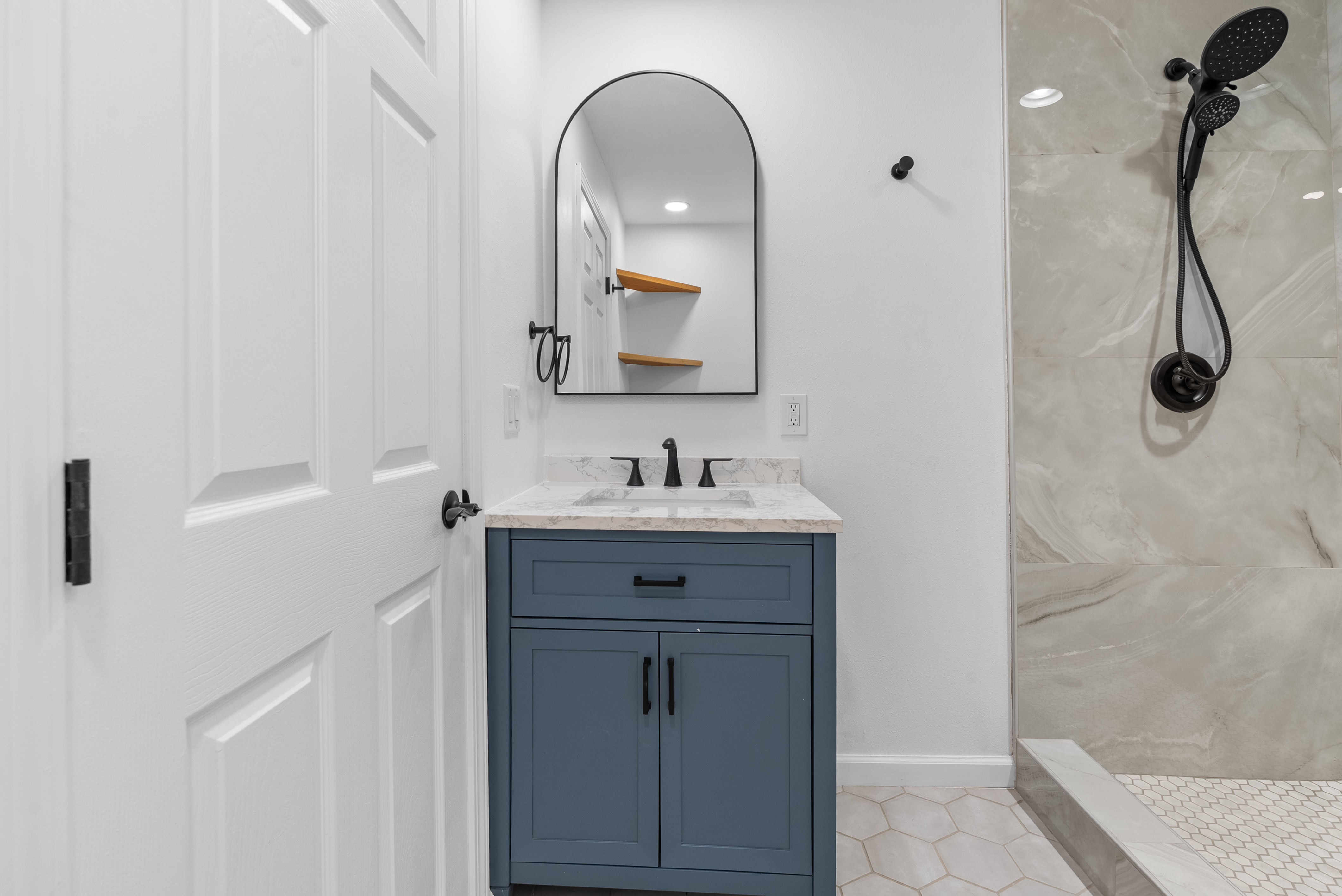 92-9043 LEILANI PKWY